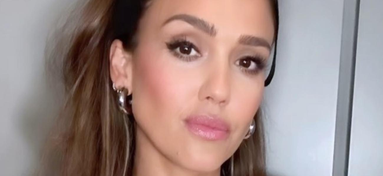 Jessica Alba close up