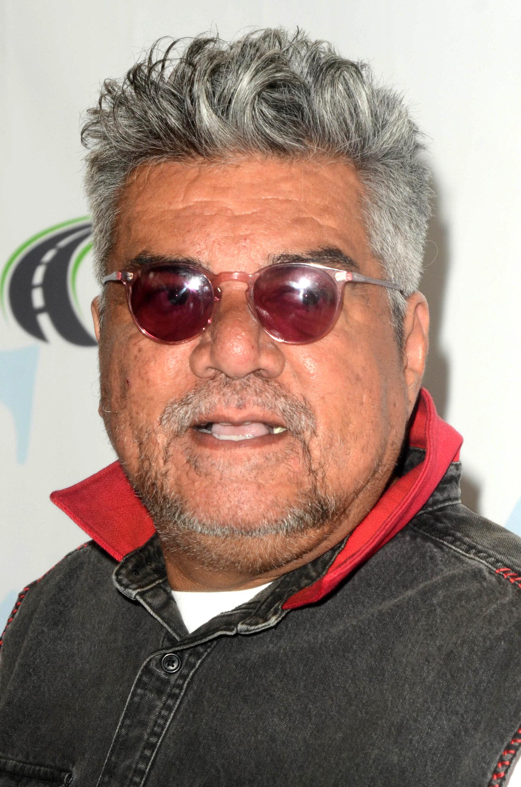 George Lopez na 16. dorocznym turnieju golfowym gwiazd fundacji George’a Lopeza