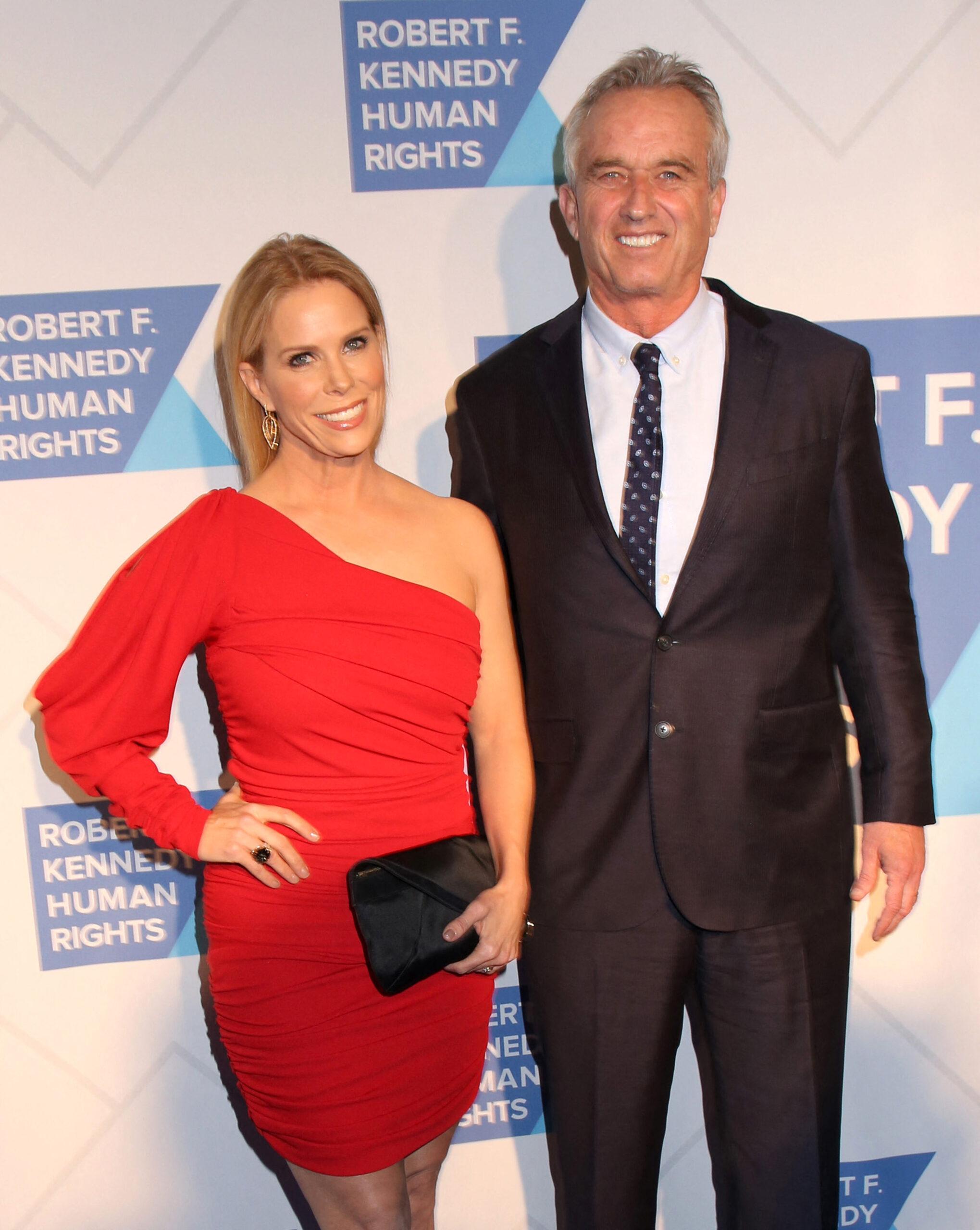 Cheryl Hines and RFK Jr. posing