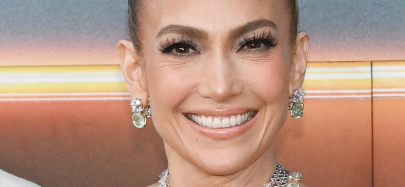 Jennifer Lopez close up