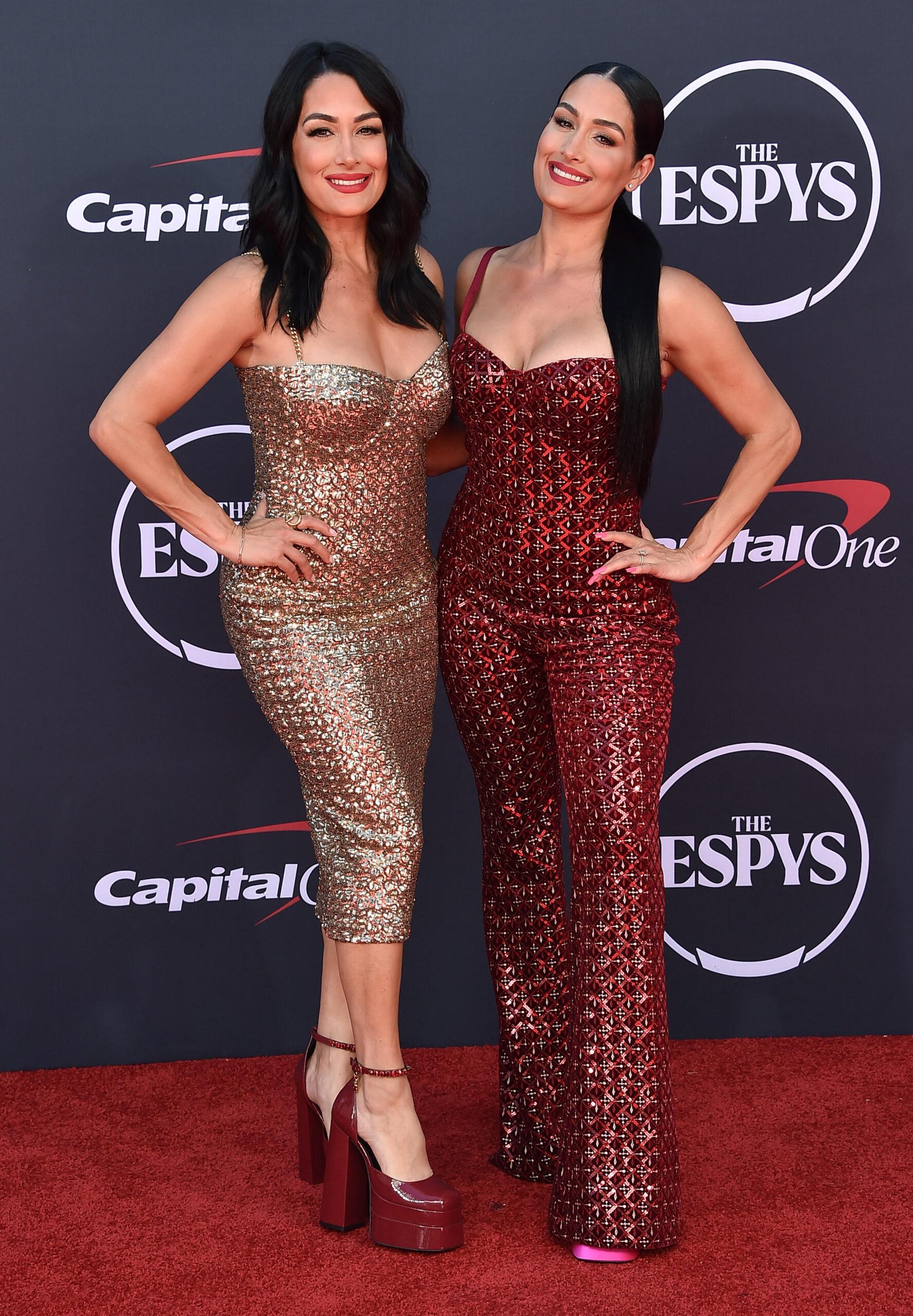 Nikki Garcia e Brie Garcia no ESPY Awards 2023