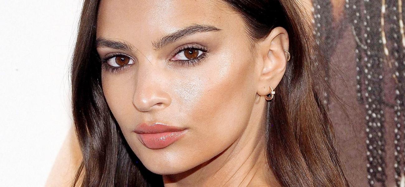 Emily Ratajkowski close up