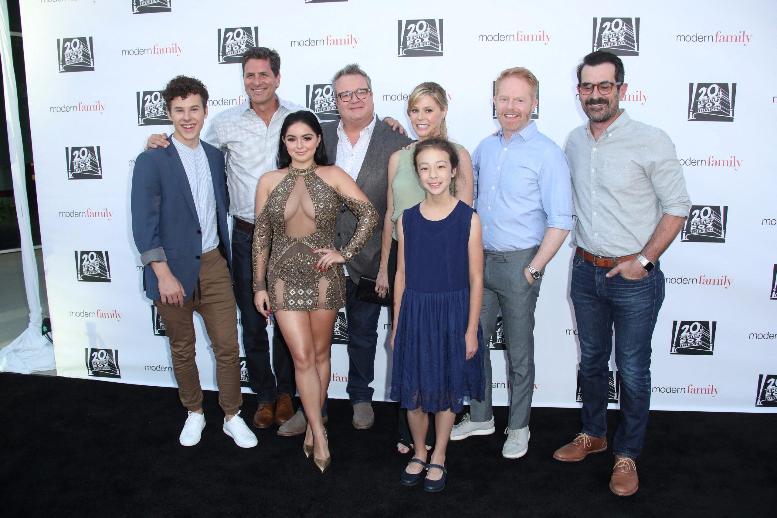 Elenco de 'Modern Family' no evento ATAS Emmys