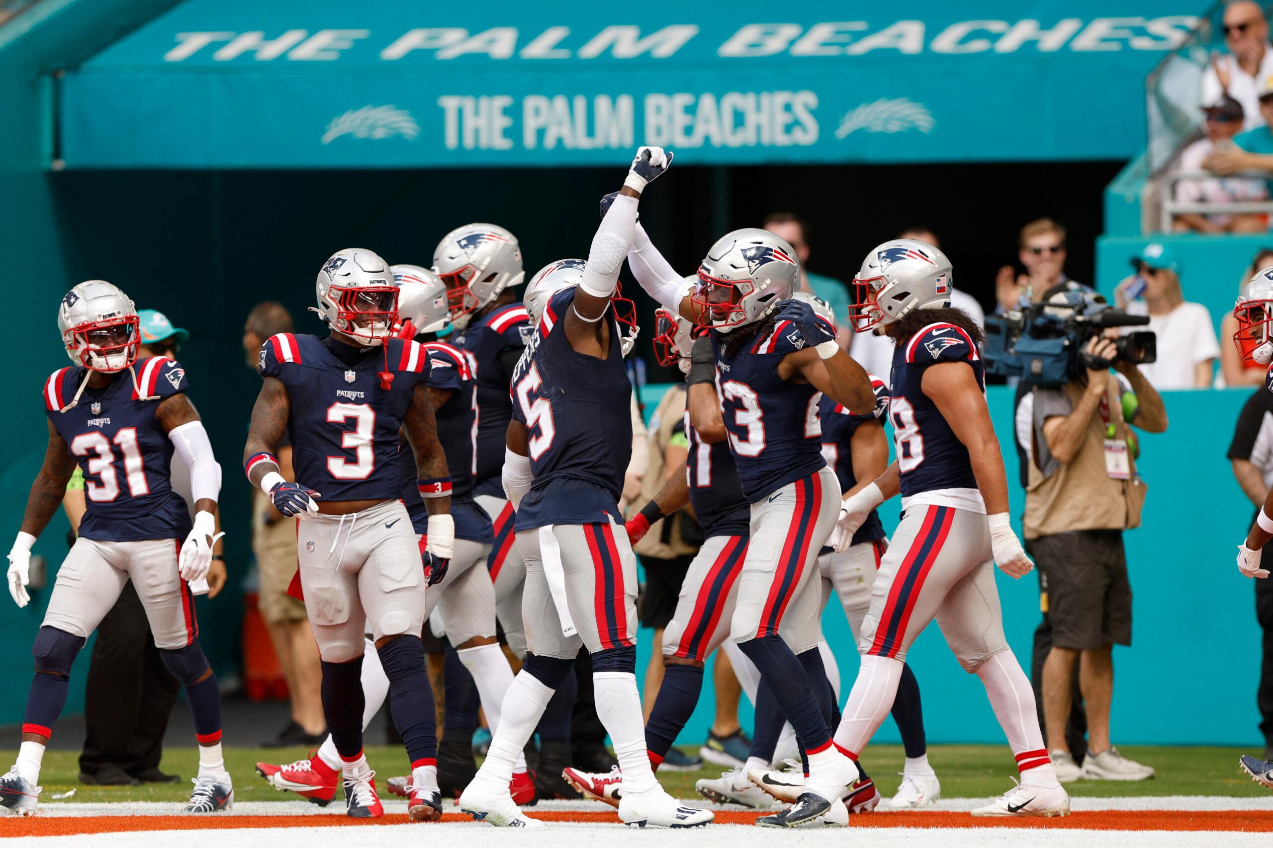 Jabrill Peppers and the Patriots celebrating