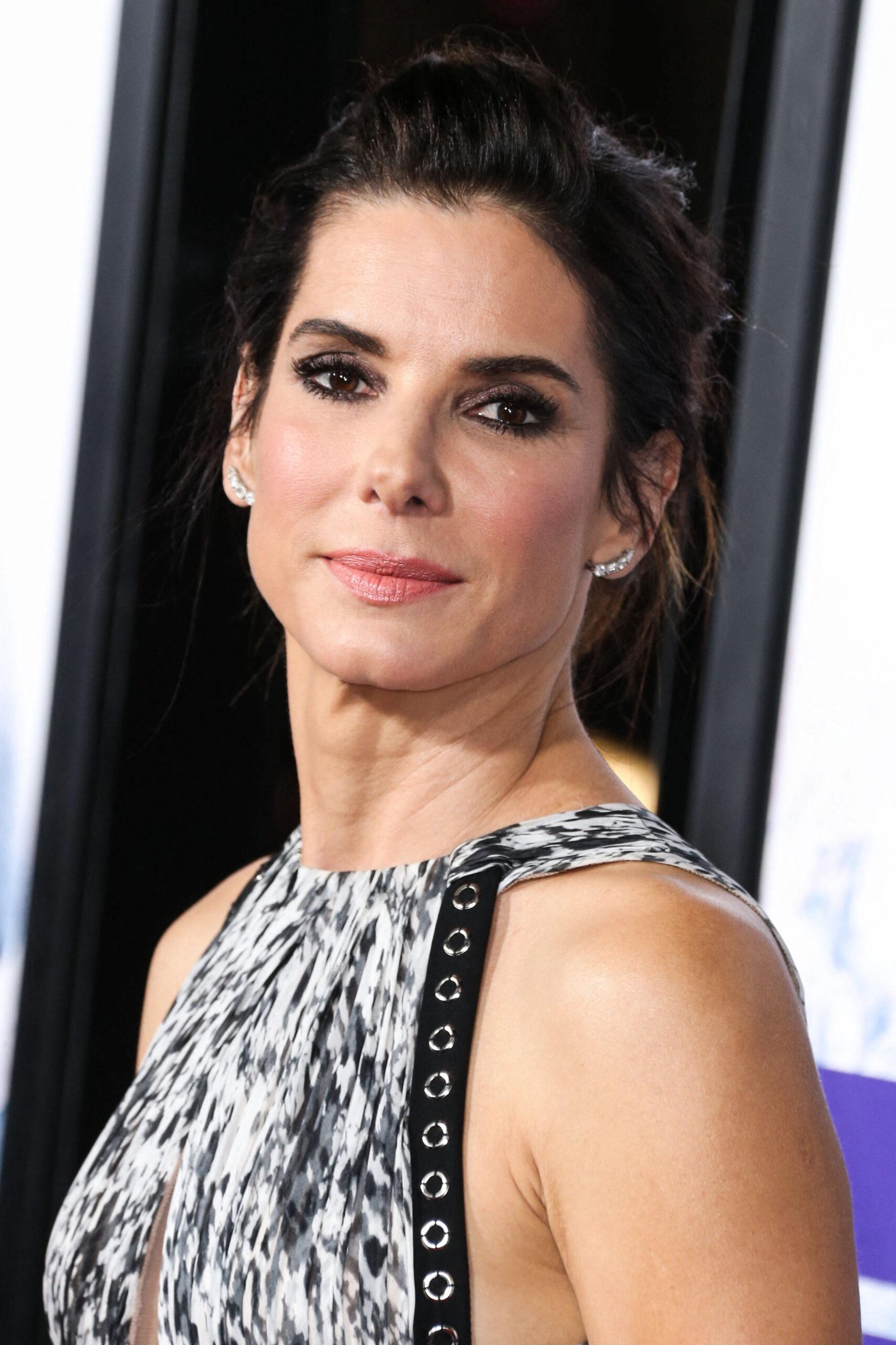 Sandra Bullock pozuje do kamery