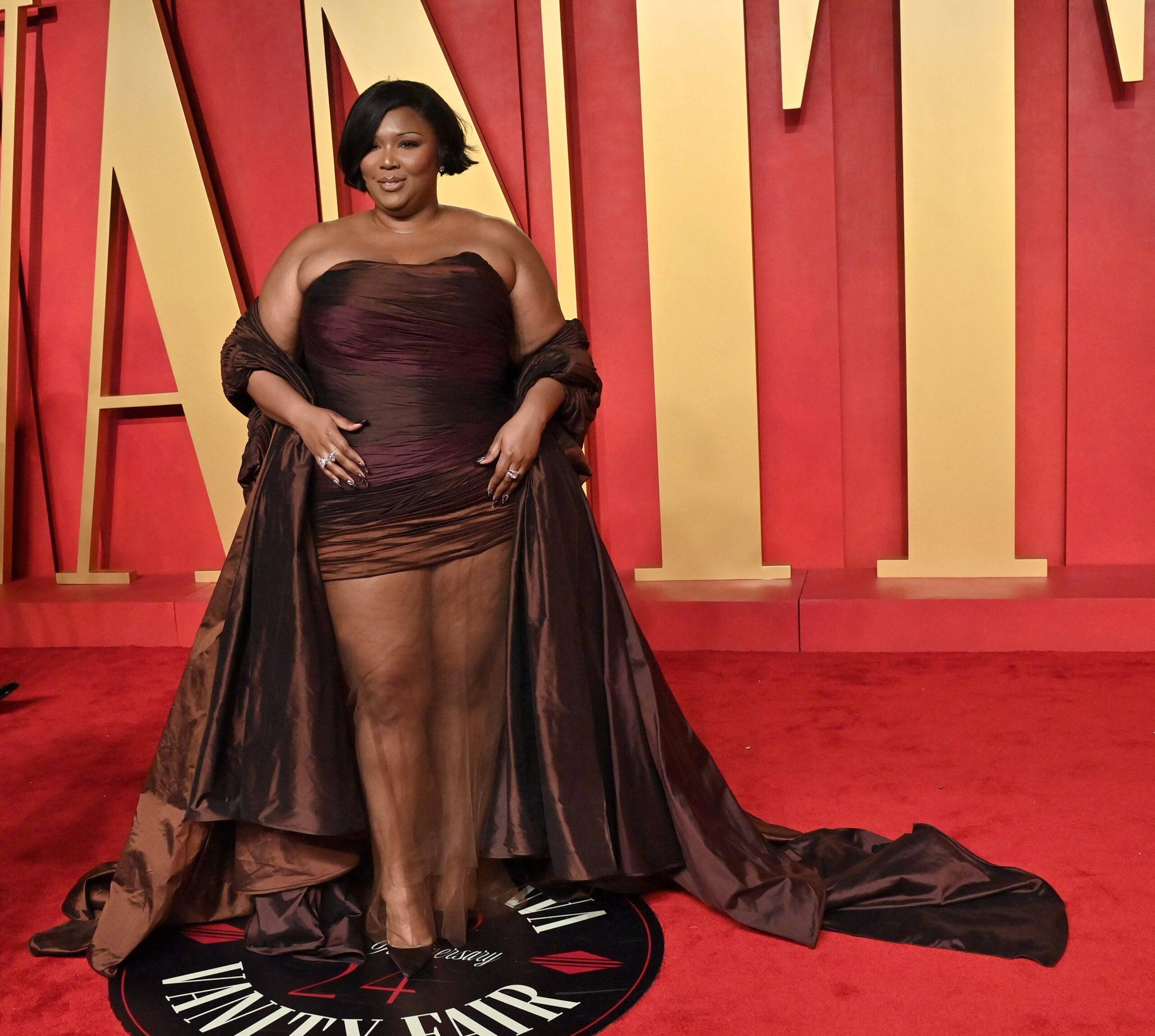 Lizzo di Pesta Oscar Vanity Fair 2024