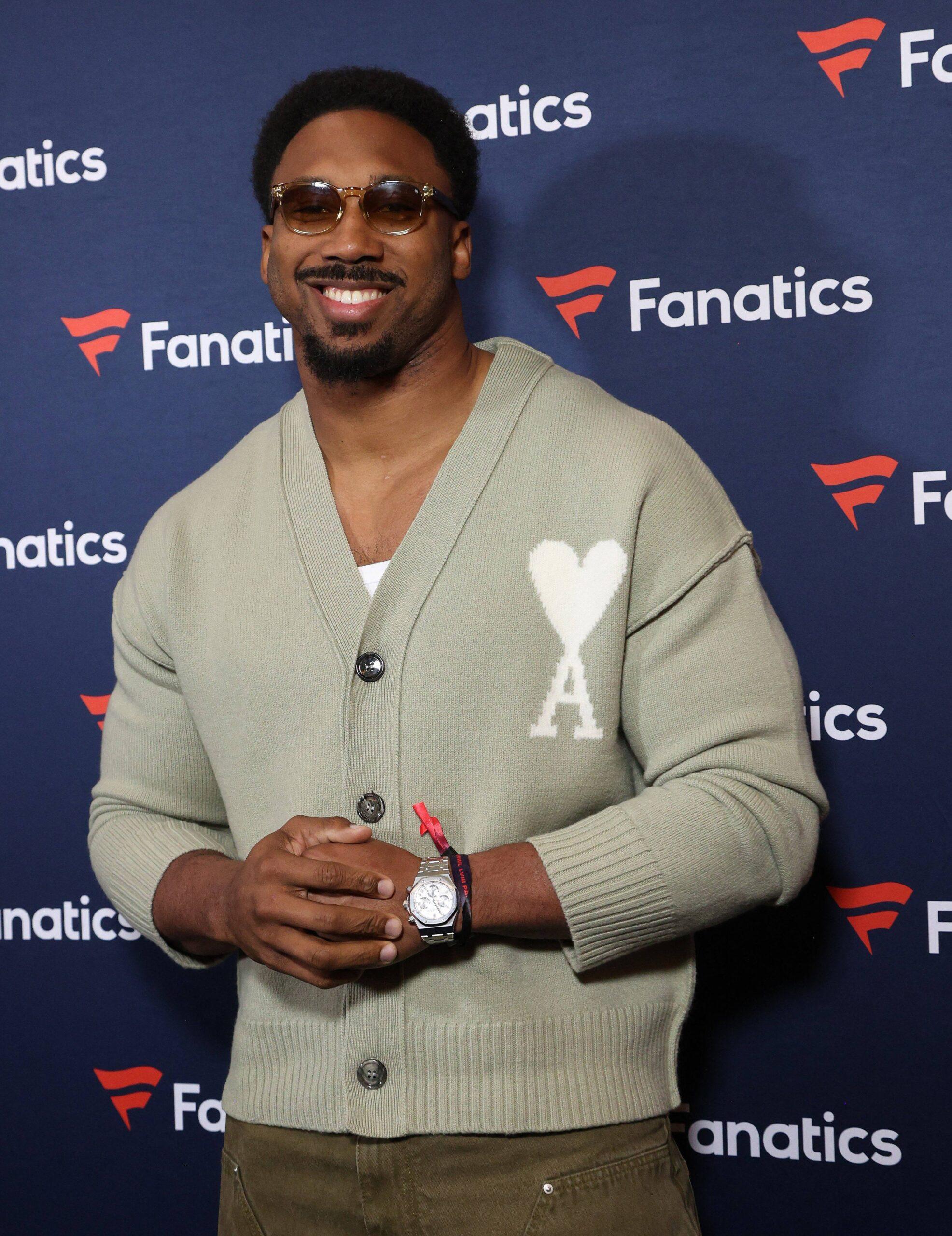 Myles Garrett na festa do Fanatics Super Bowl.