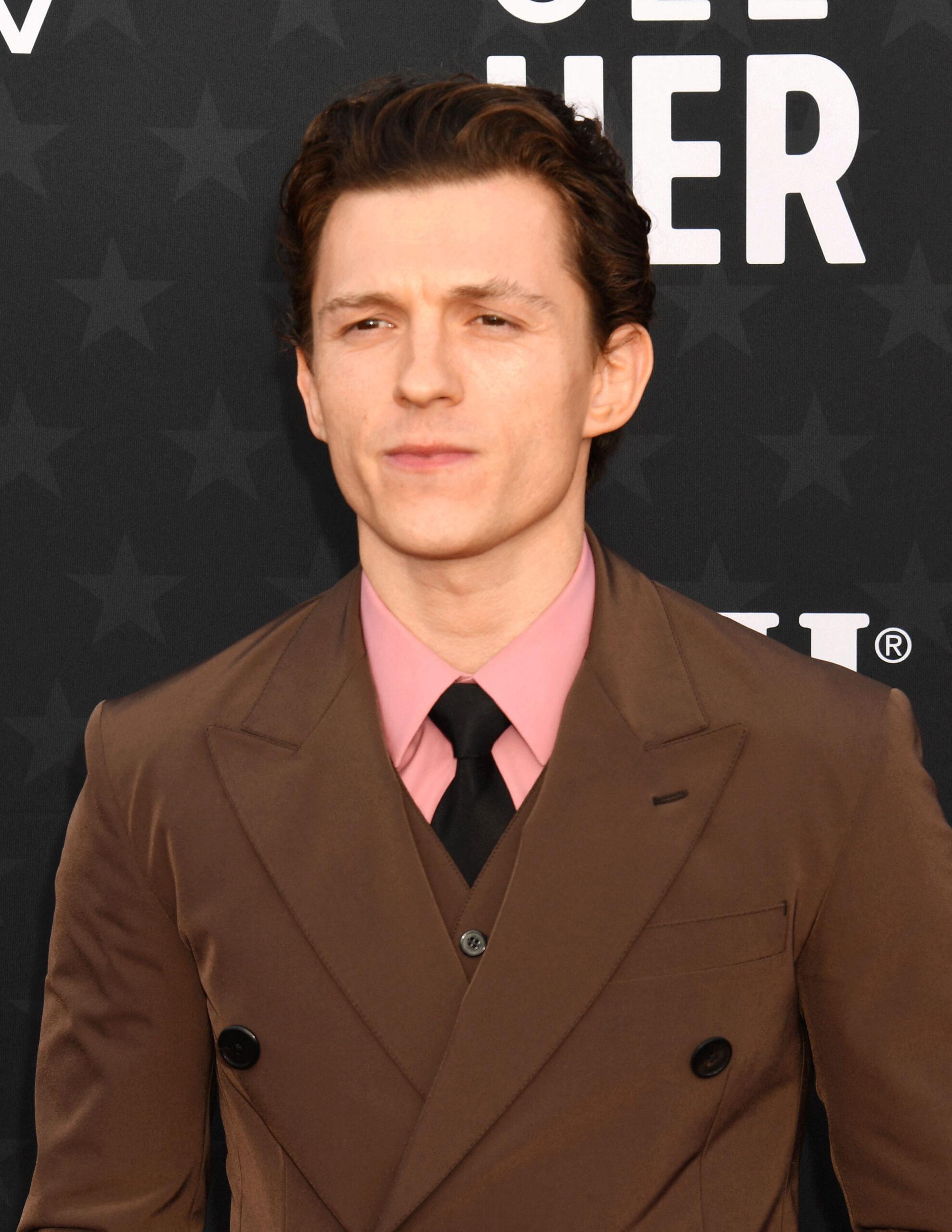 Tom Holland di Penghargaan Pilihan Kritikus Tahunan ke-29 