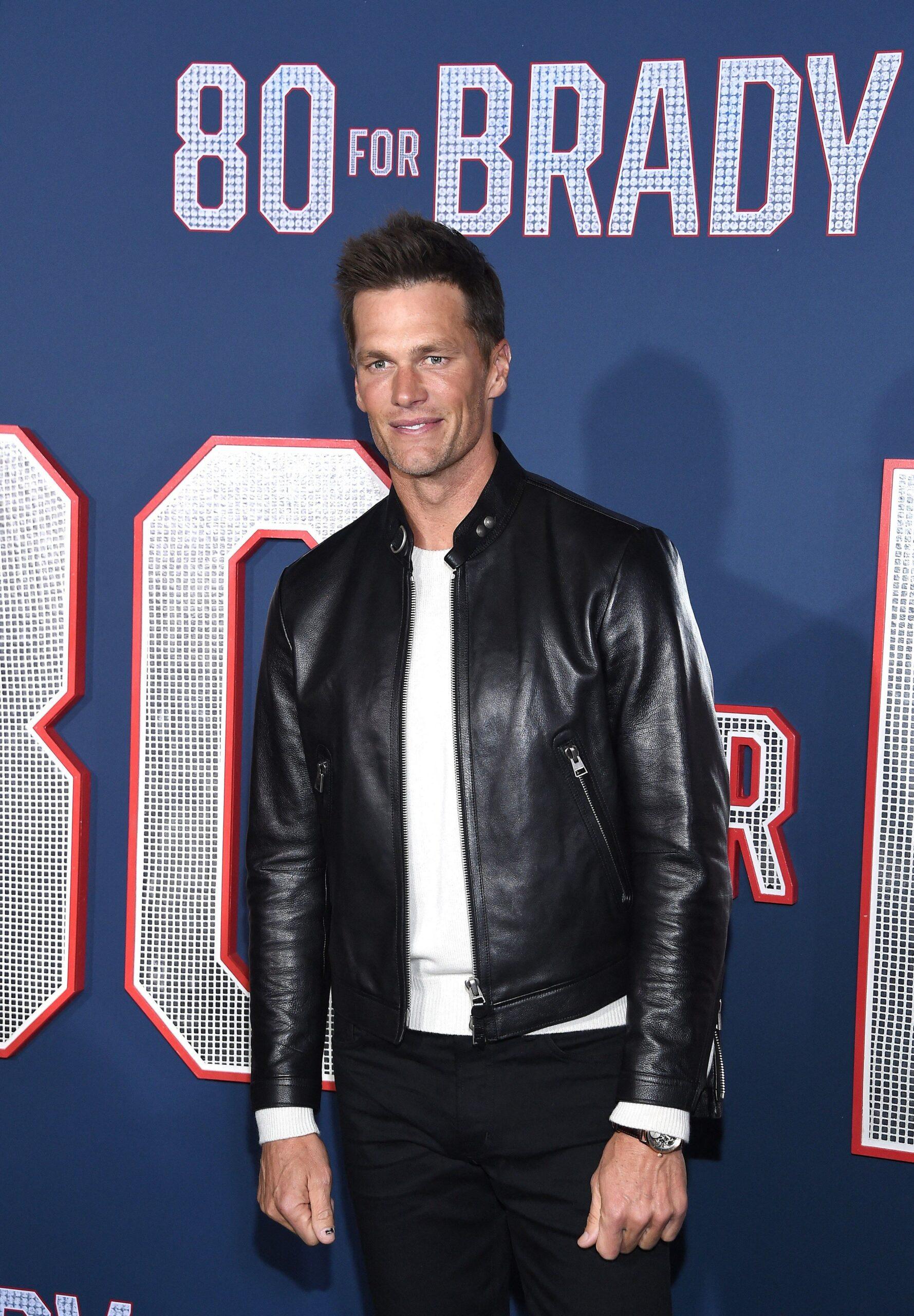 Tom Brady pada usia 80 tahun di pemutaran perdana Brady di Los Angeles