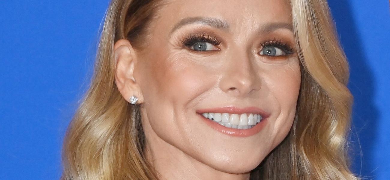 Kelly Ripa Running In Skimpy Spandex Looks 'In Her 20s'