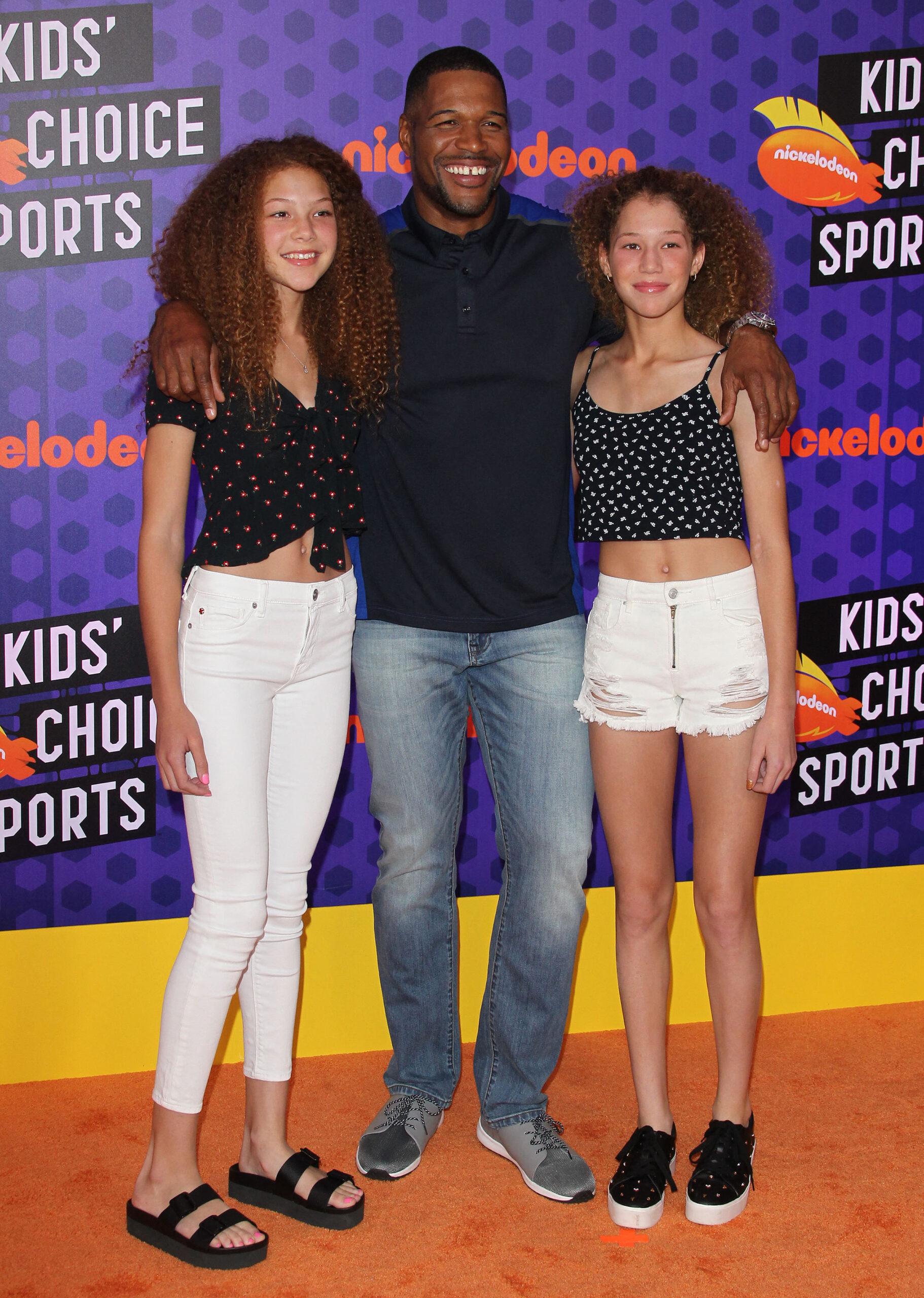 Michael Strahan and kids at 2018 Kids' Choice Sports Awards - Los Angeles