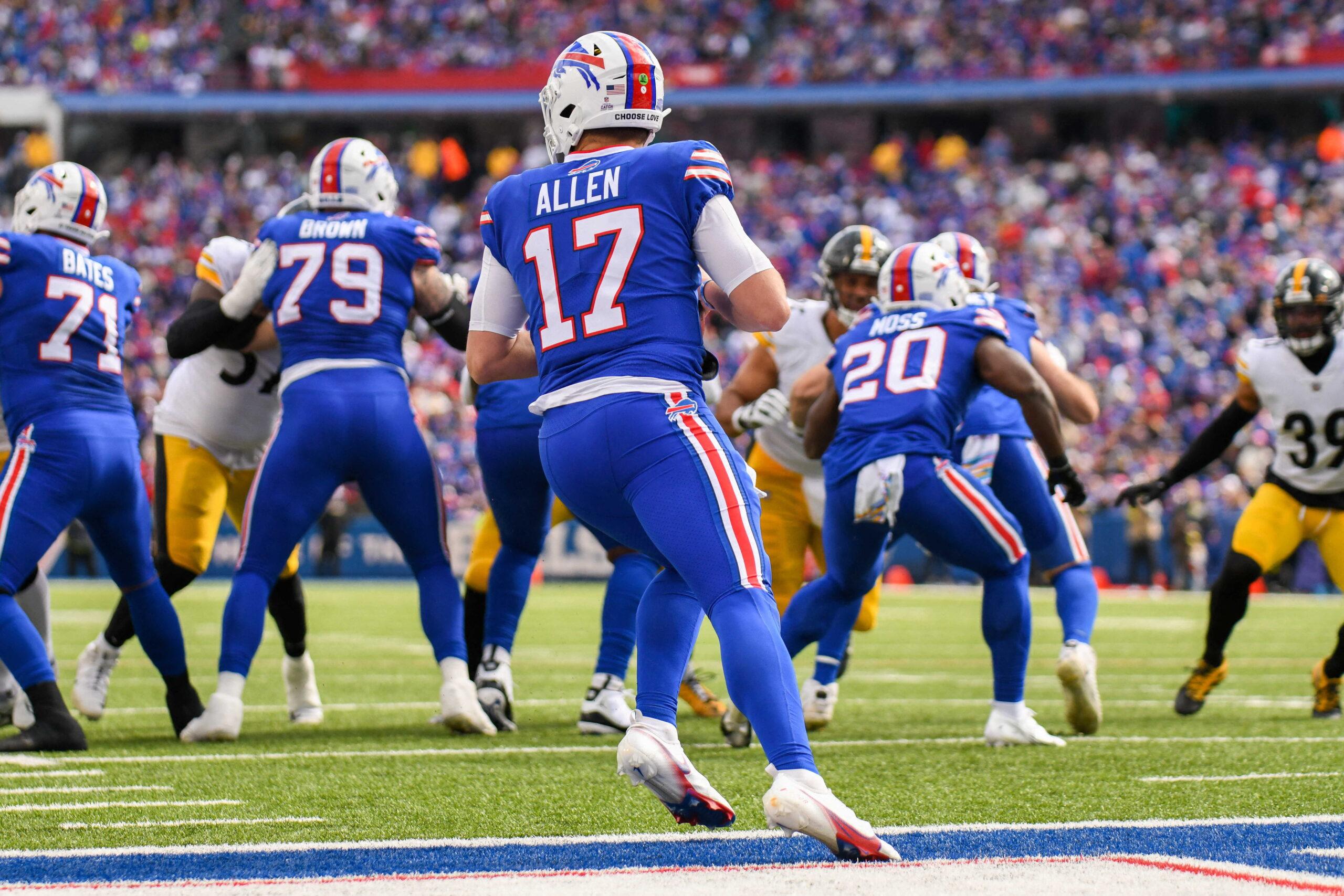 Josh Allen at NFL Football 2022: Steelers vs Bills