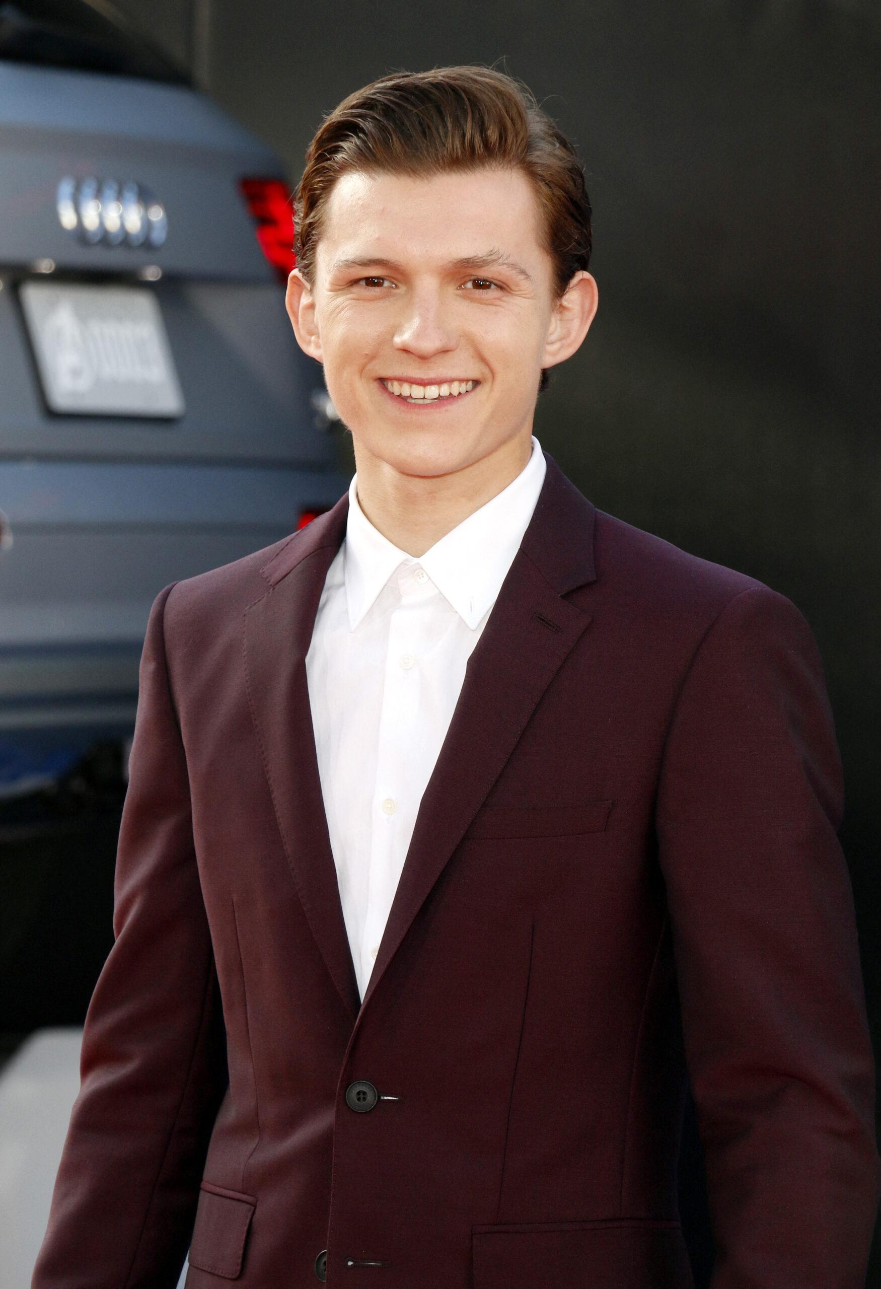 Tom Holland na estreia mundial de 'Capitão América: Guerra Civil'