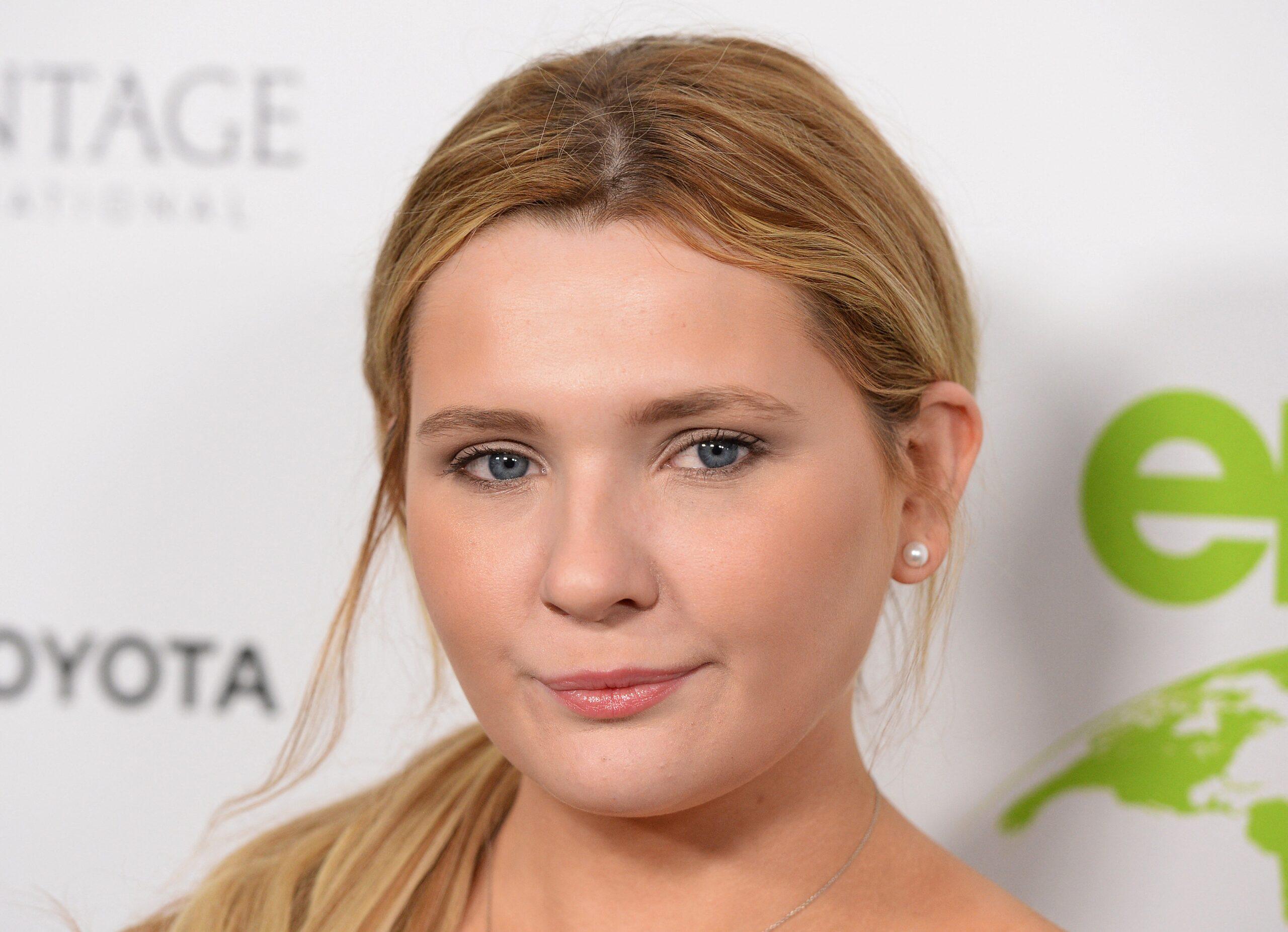 Abigail Breslin at Environmental Media Association (EMA) Awards Gala