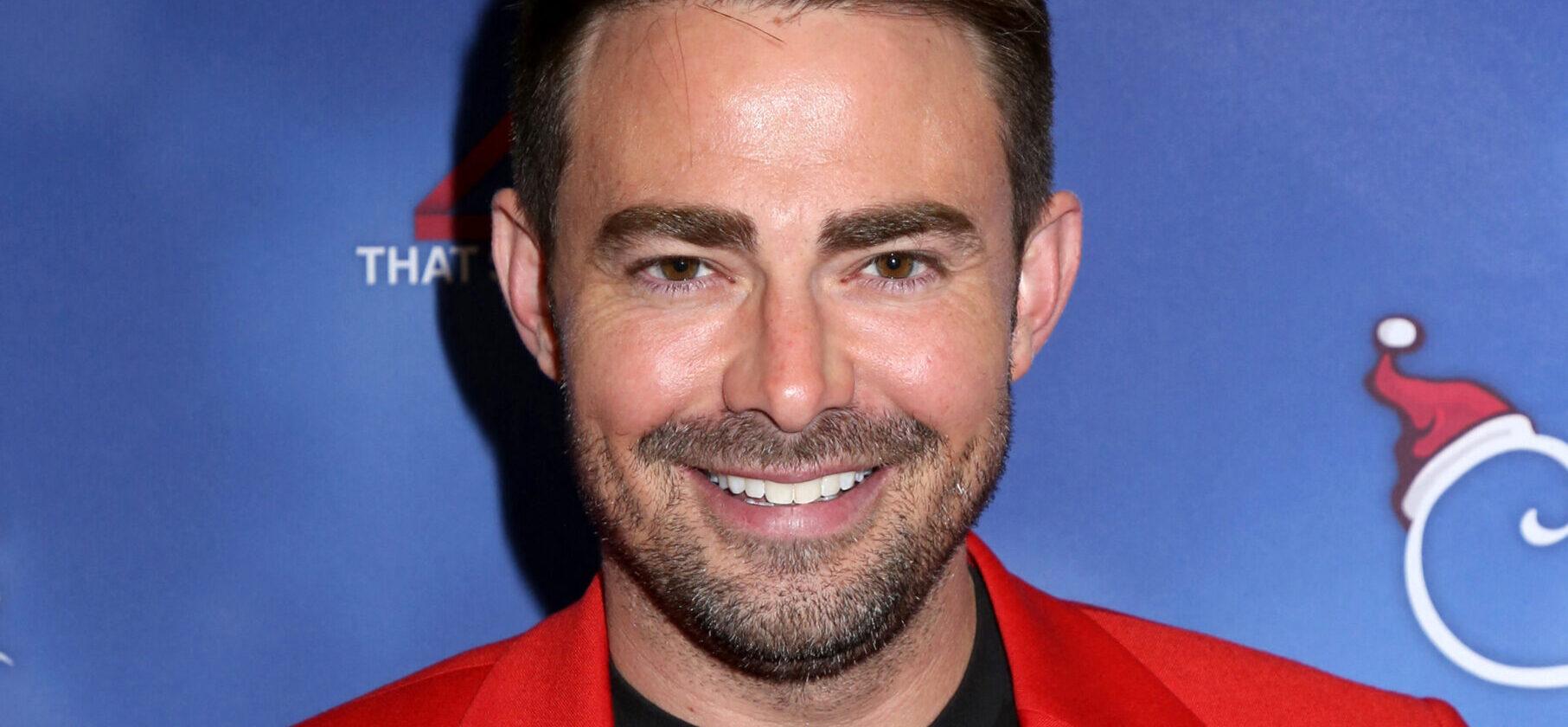 Jonathan Bennett at 3rd Annual Christmas Con