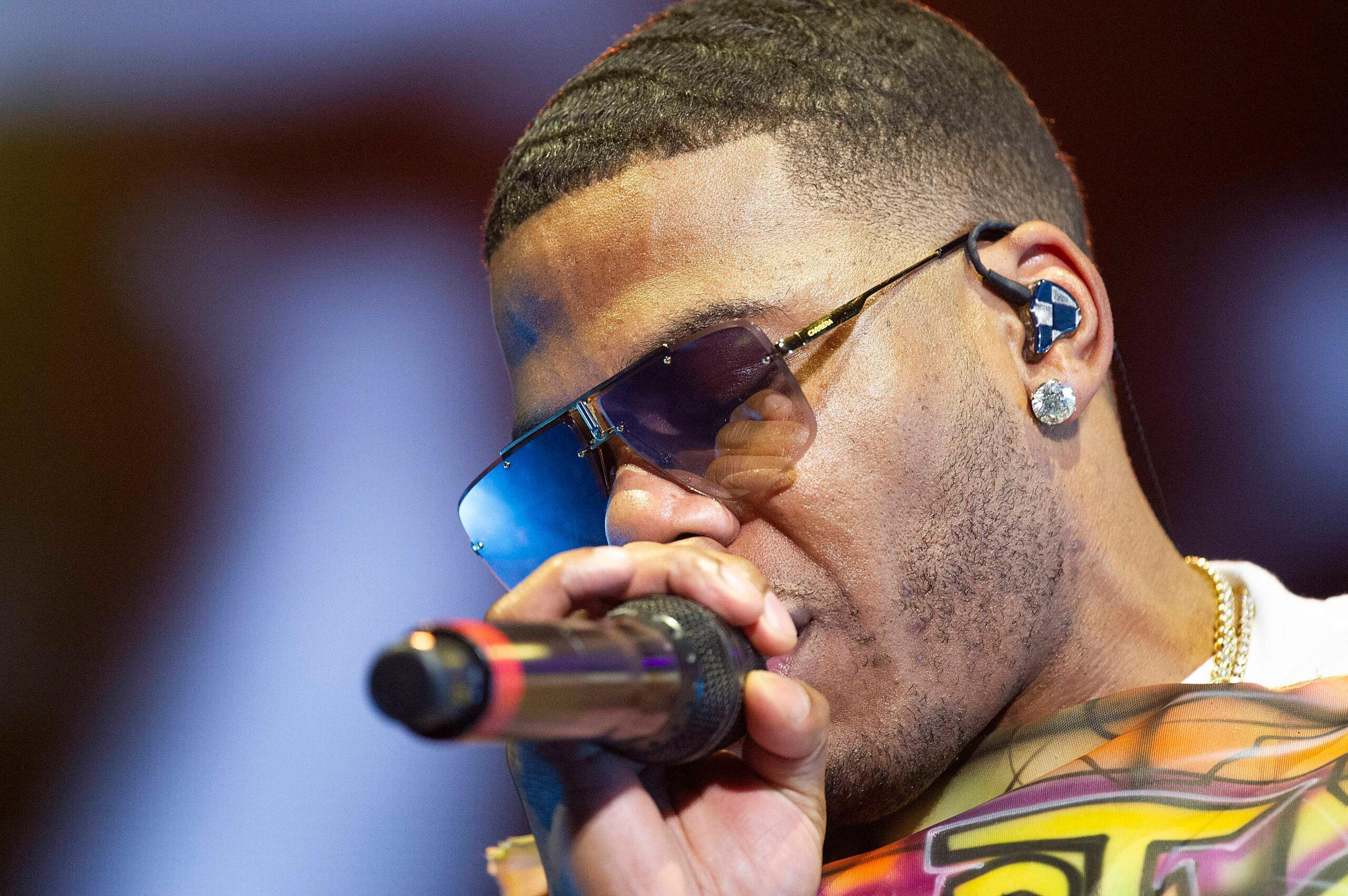 Nelly performs live at the Austin 360 Amphitheate