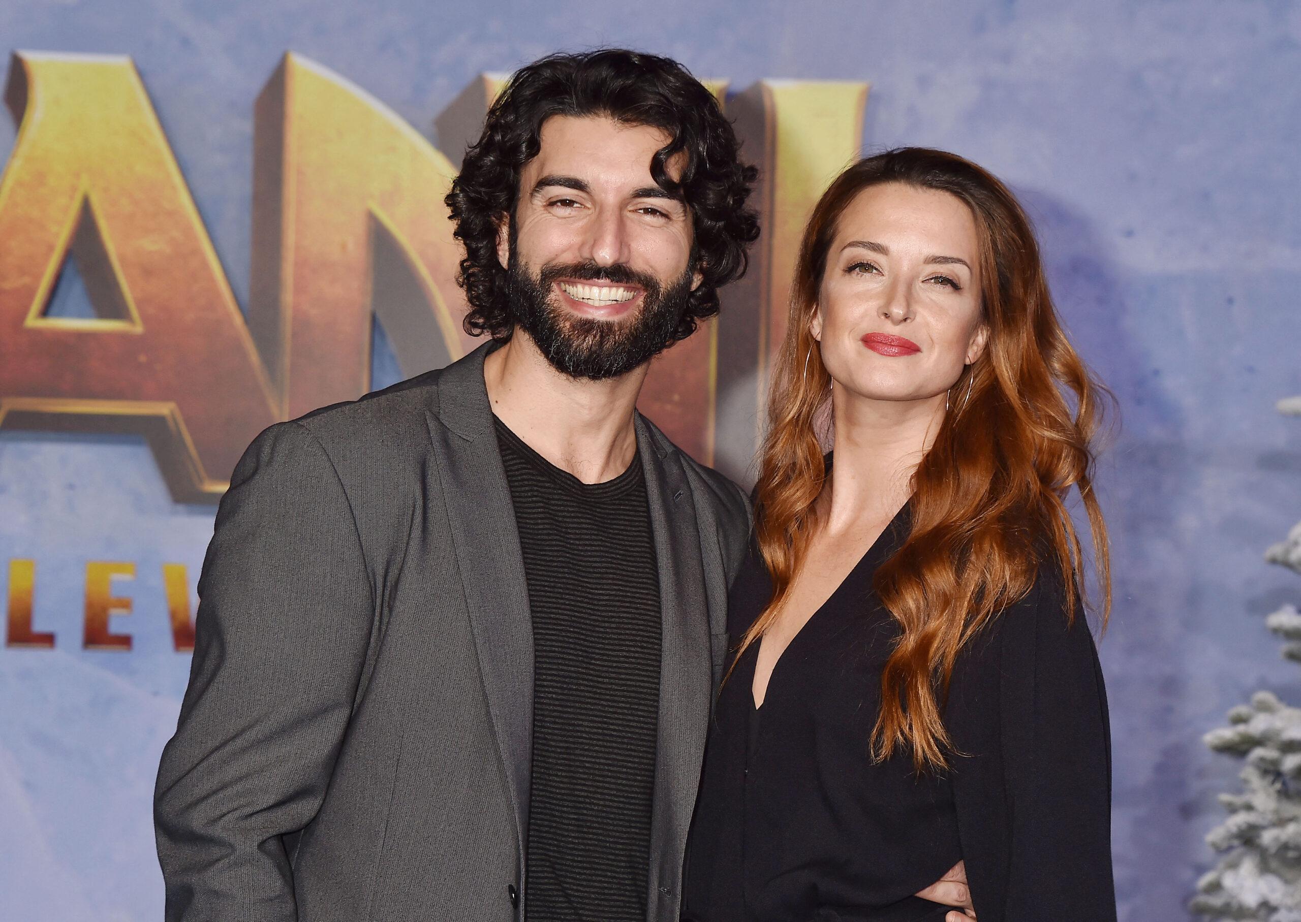 Justin Baldoni e esposa na estreia da Sony Pictures "Jumanji: o próximo nível" 