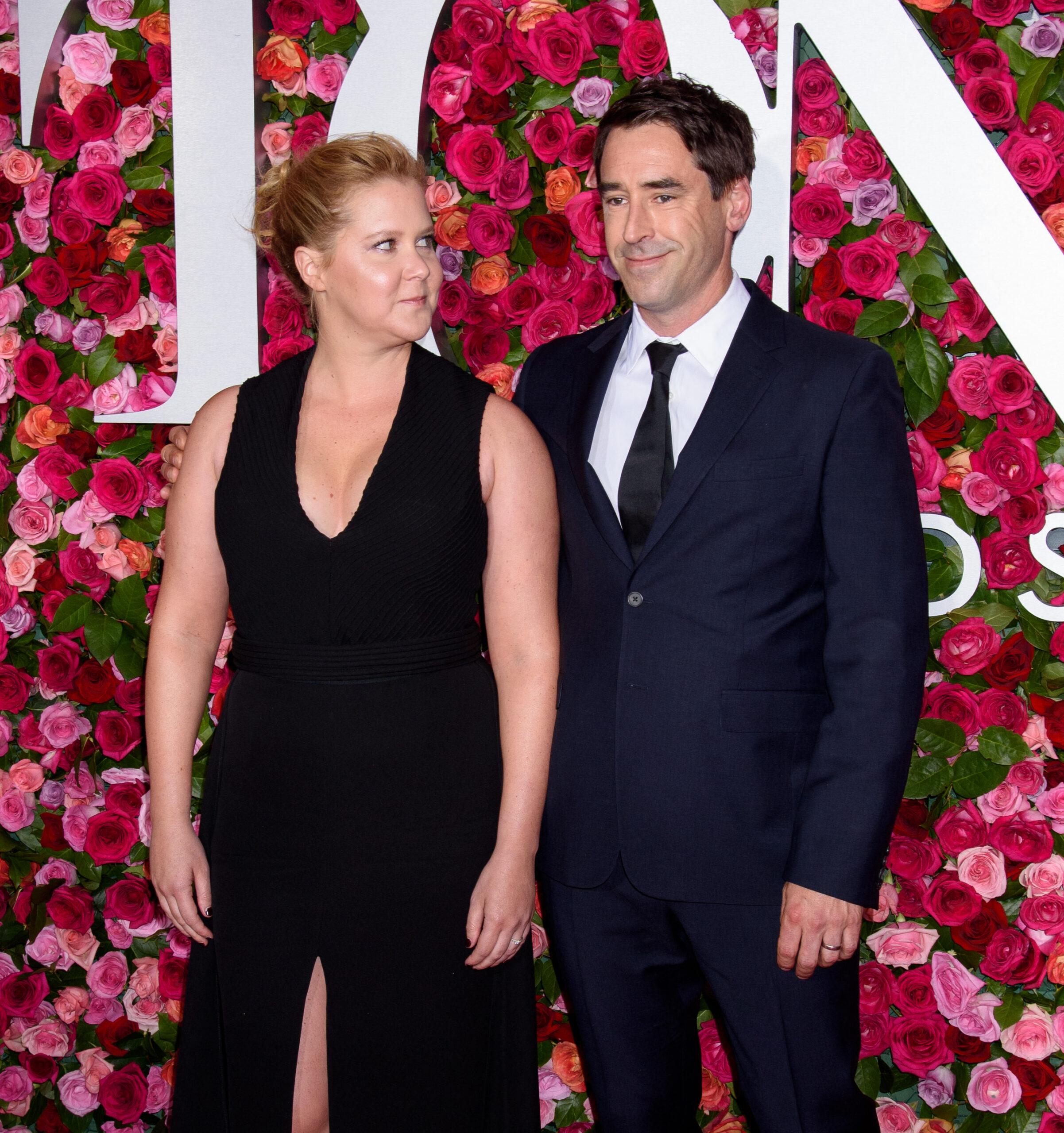 Amy Schumer dan suaminya di The 72nd Annual Tony Awards-NYC