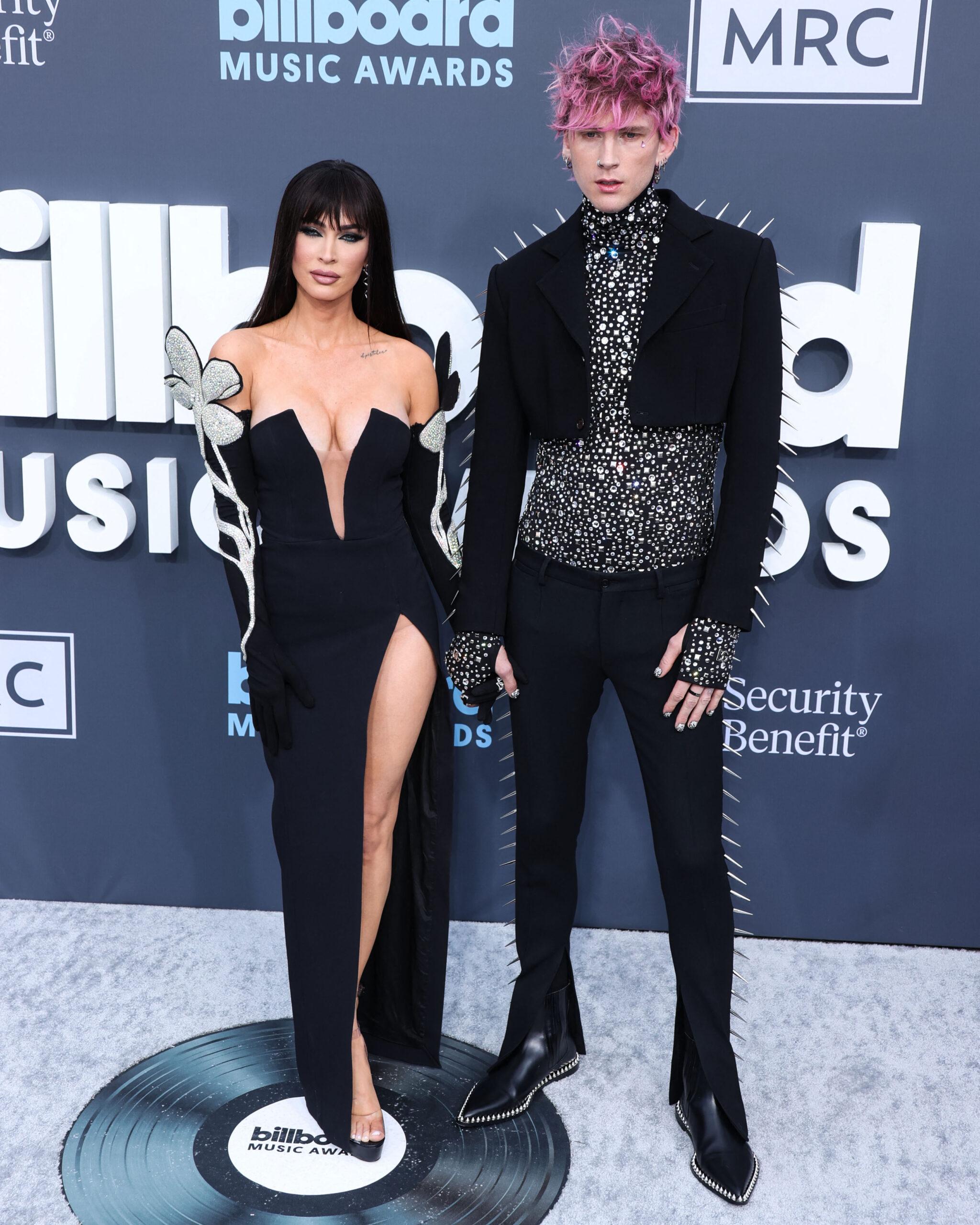 Megan Fox dan Machine Gun Kelly di 2022 Billboard Music Awards