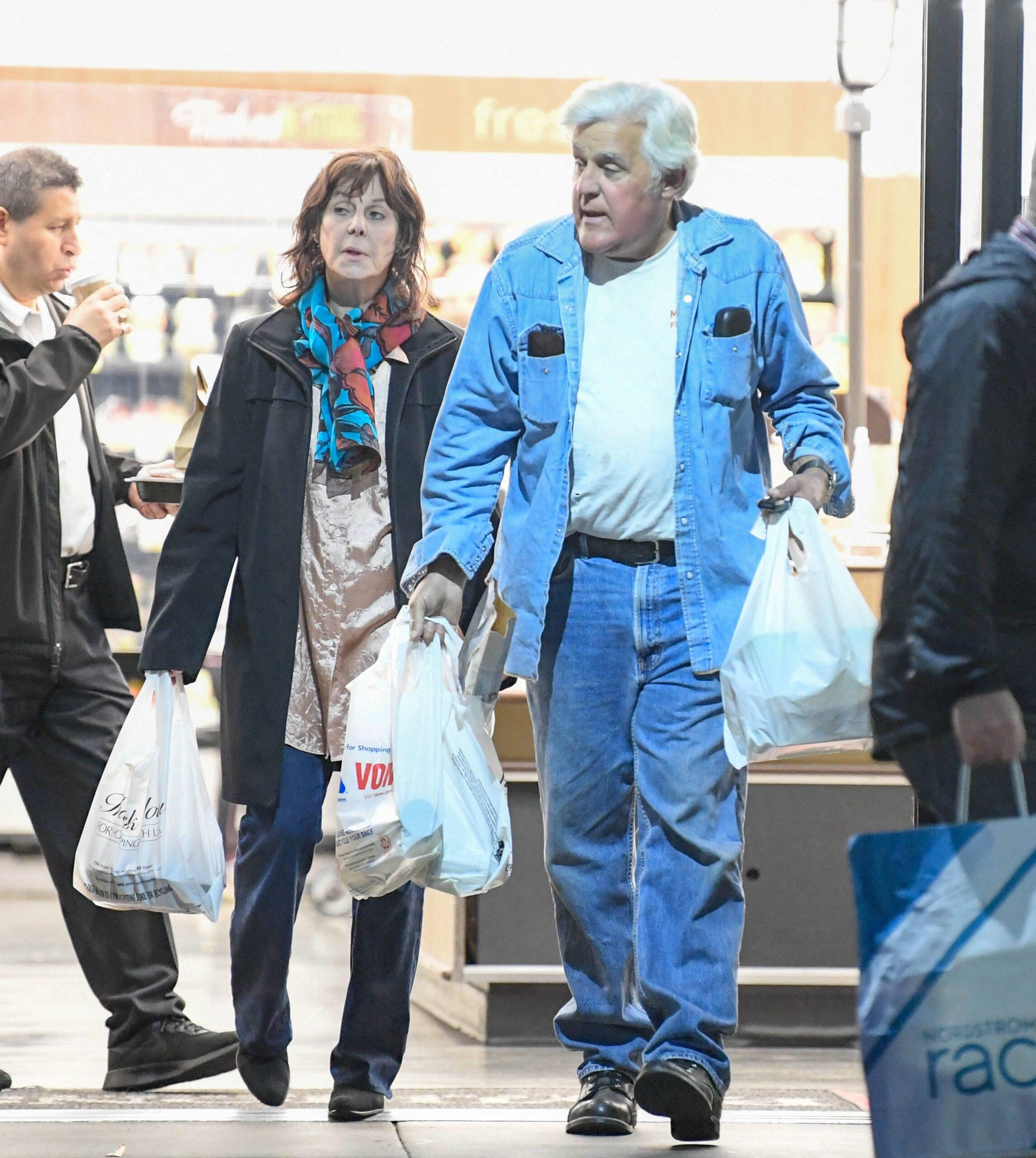 Jay Leno and his wife Mevis Leno see purchases at Pavillions in Los -Angeles