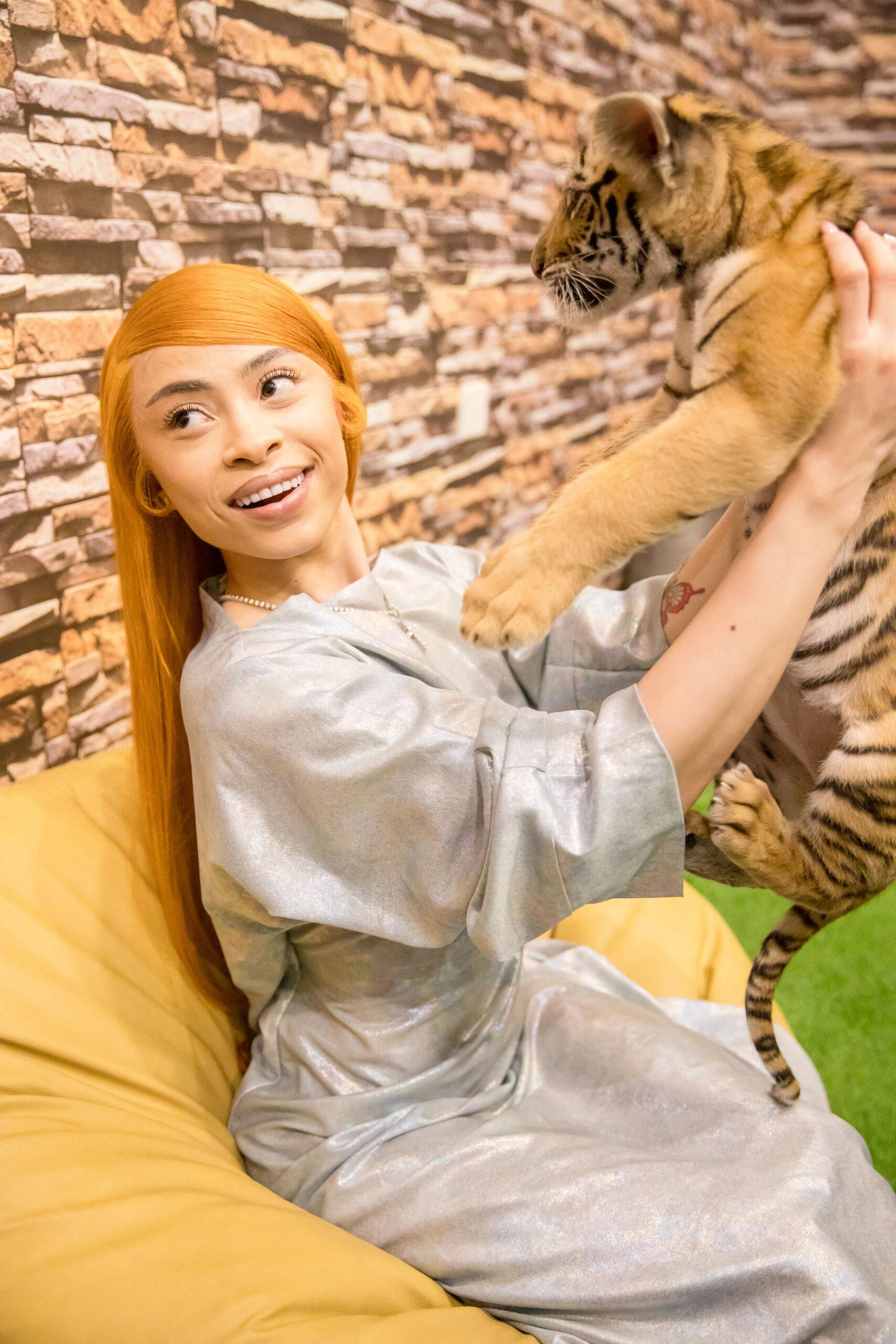 Ice Spice has a wild time meeting the exotic animals at Fame Park private zoo in Dubai.