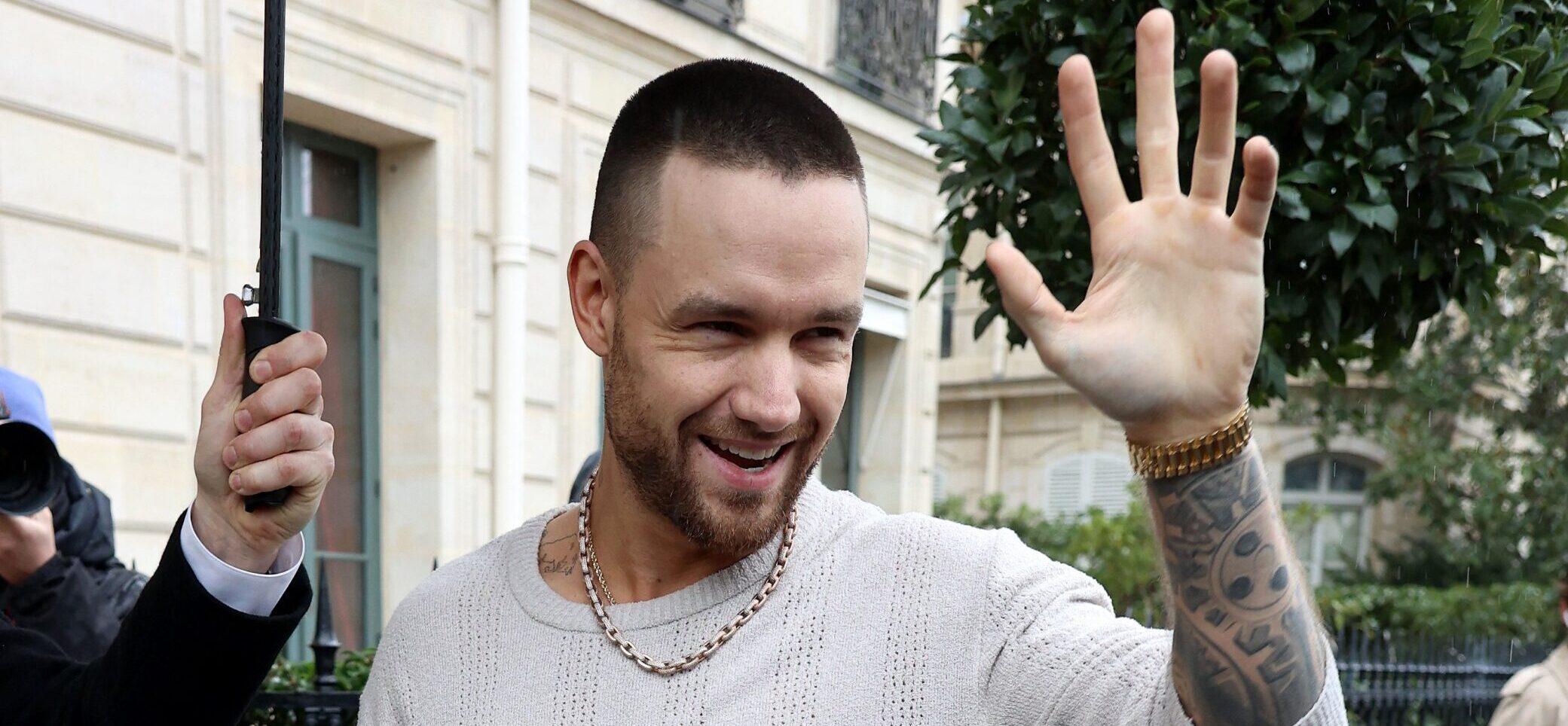 Liam Payne waving