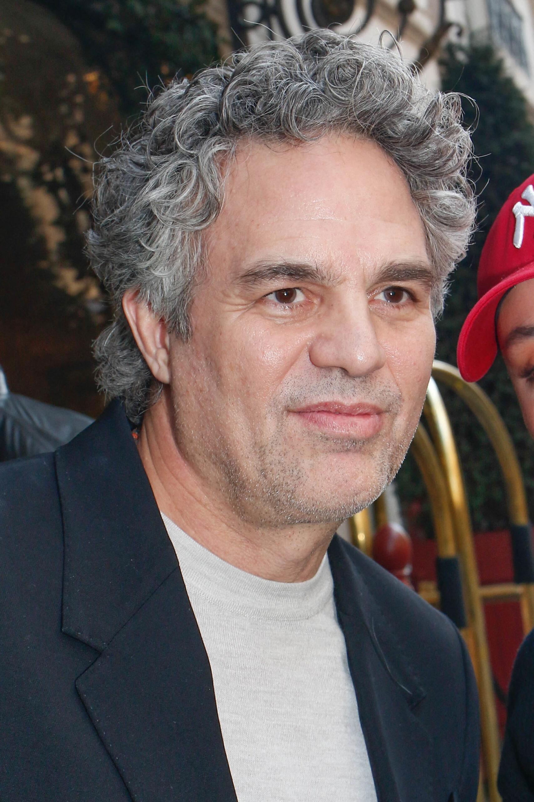 Mark Ruffalo arriving at their hotel