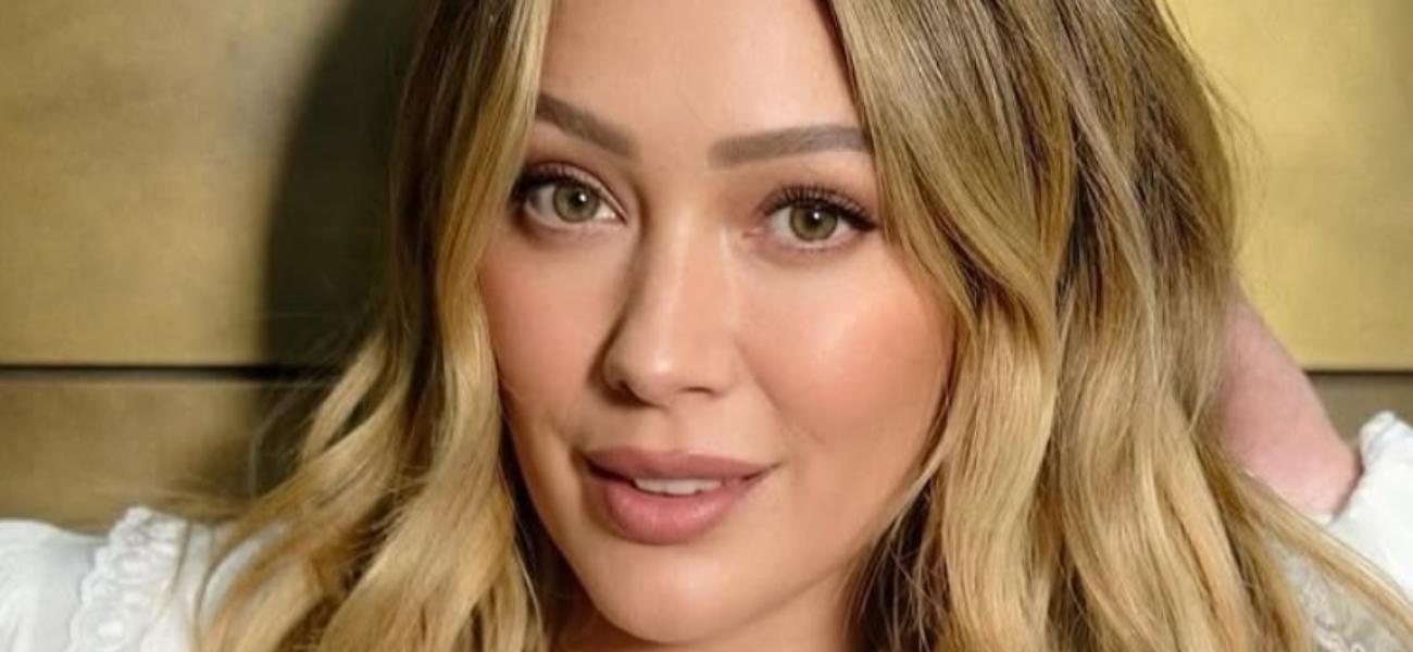 Hilary Duff close up