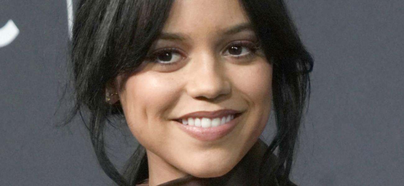 Jenna Ortega close up