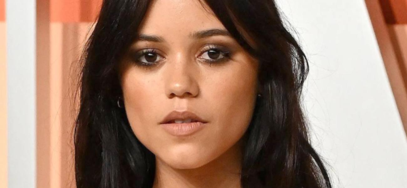 Jenna Ortega close up