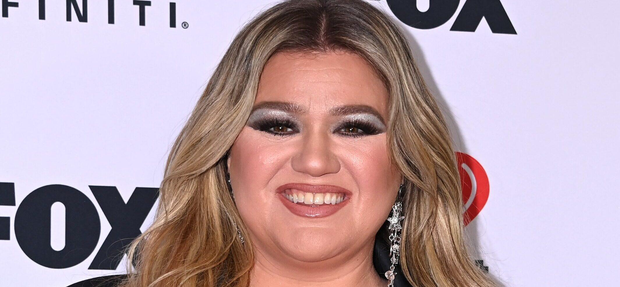 Kelly Clarkson at 2023 iHeartRadio Music Awards