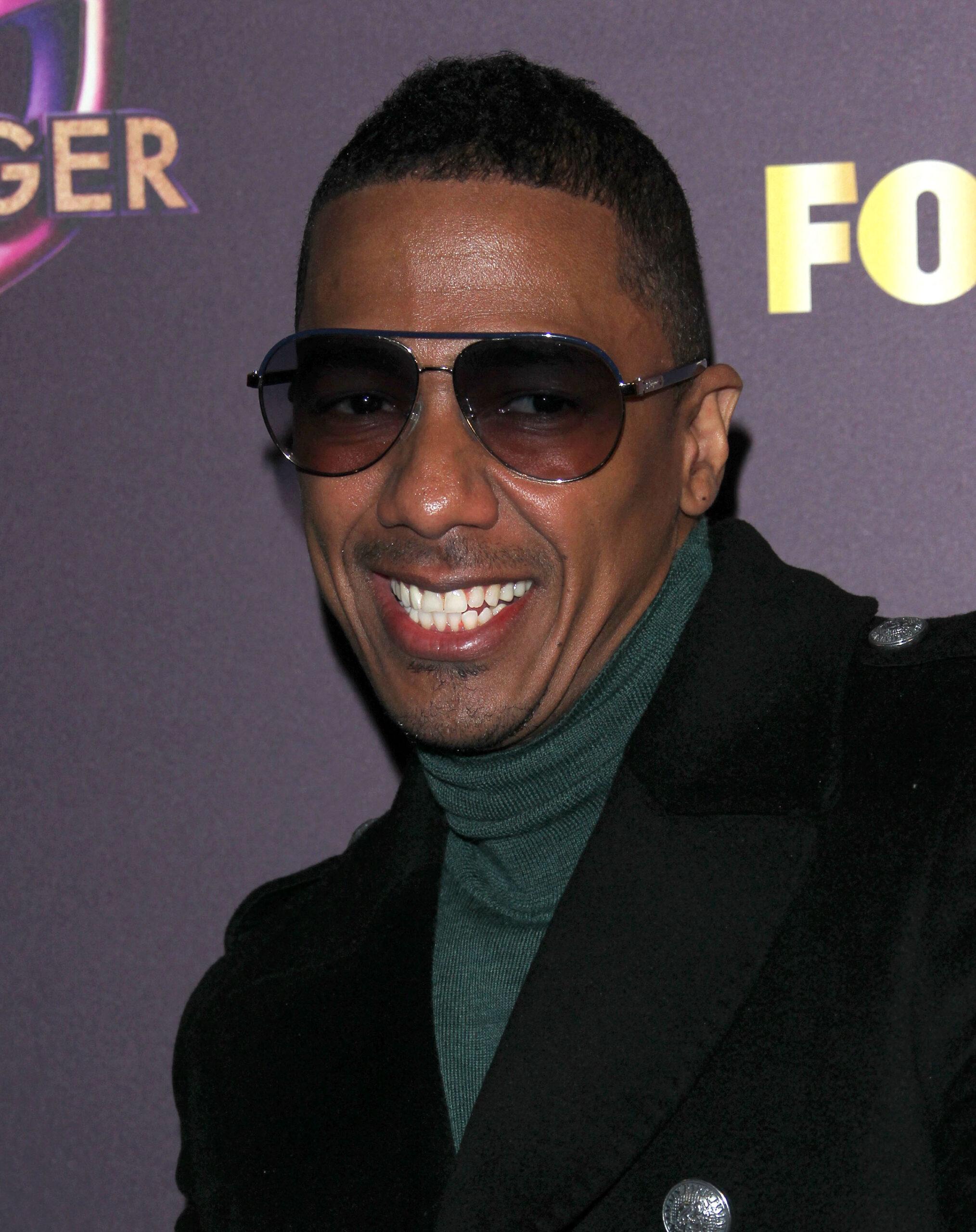 Nick Cannon di acara TV Singer TV Premiere, Los Angeles