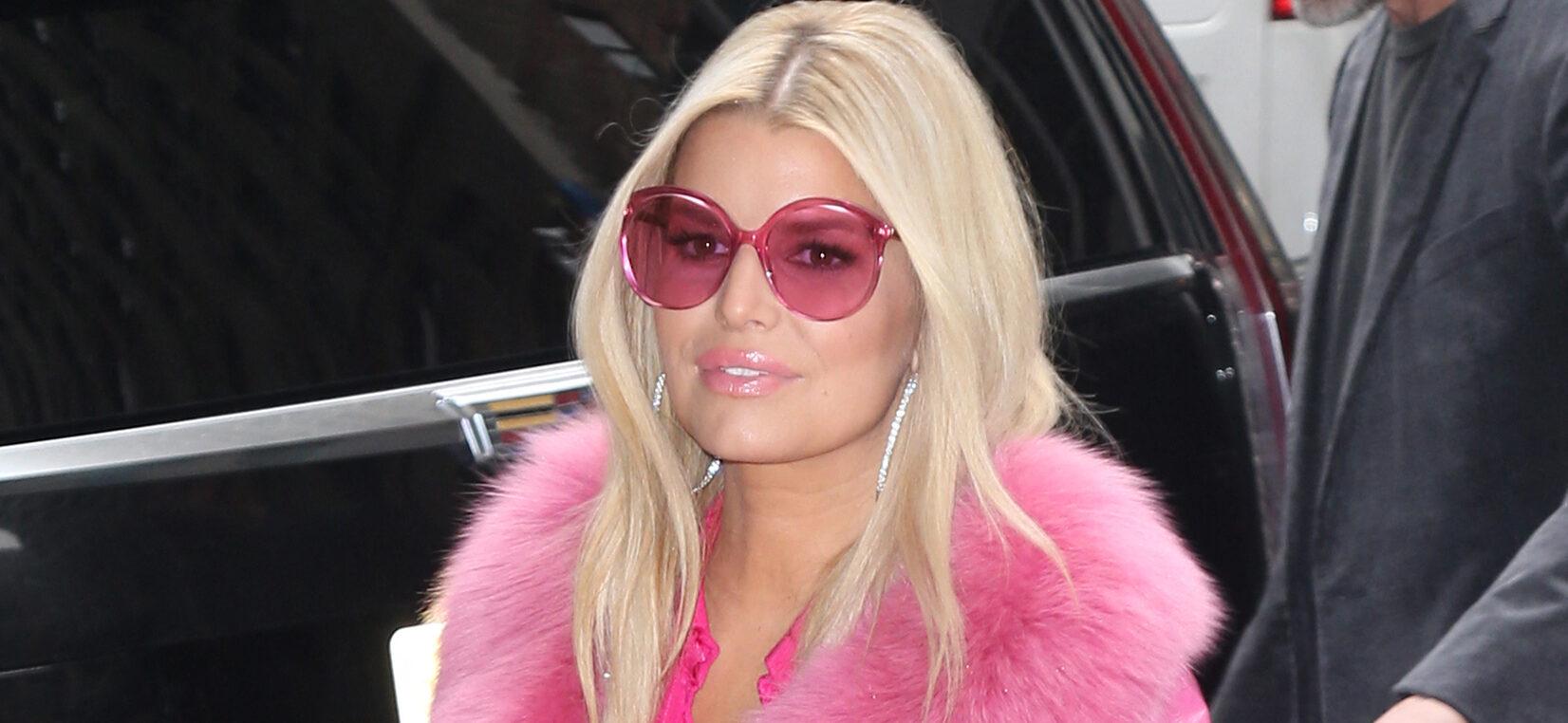 Jessica Simpson in stunning pink in New York City