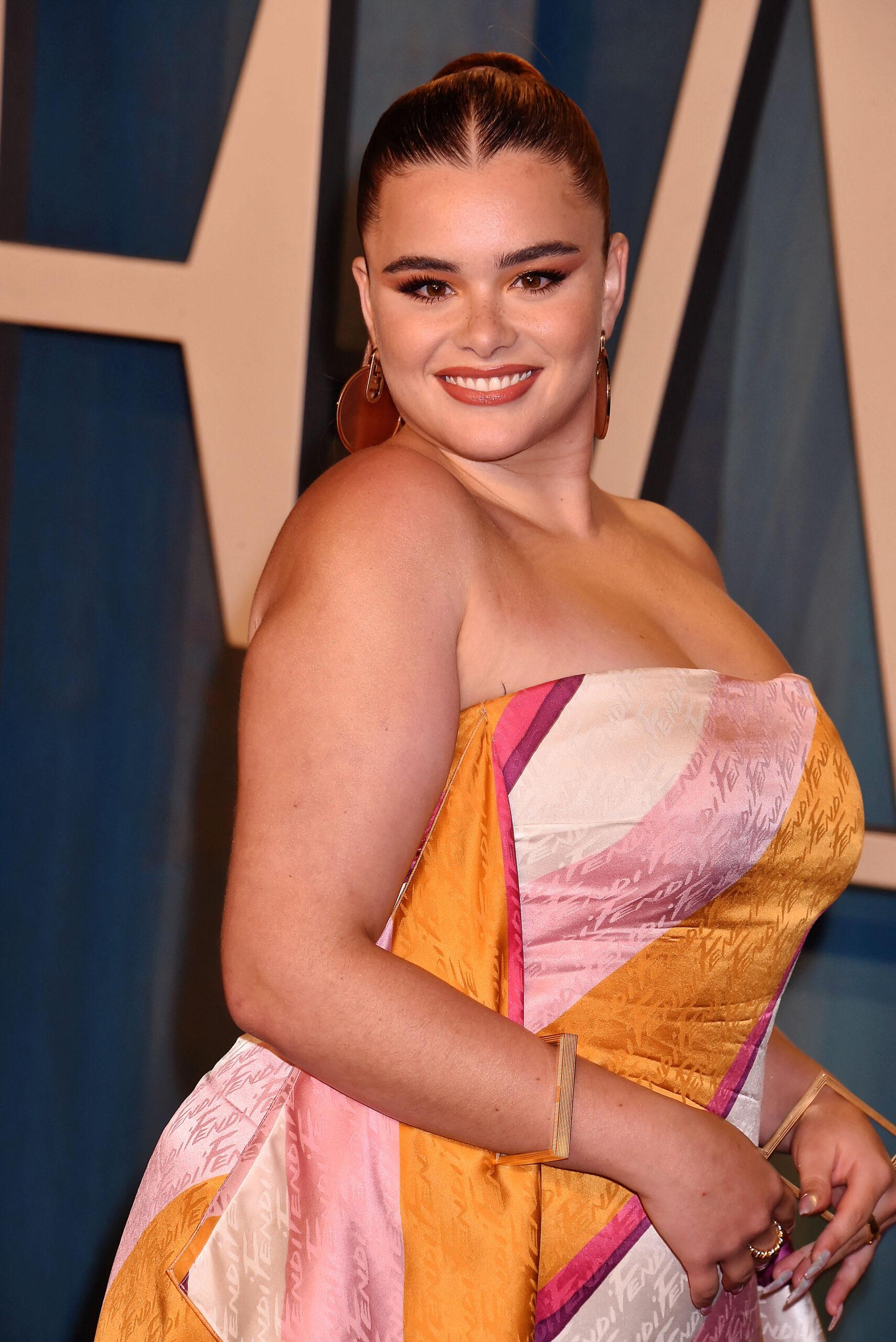 Barbie Ferreira at 2022 Vanity Fair Oscar Party Hosted By Radhika Jones 