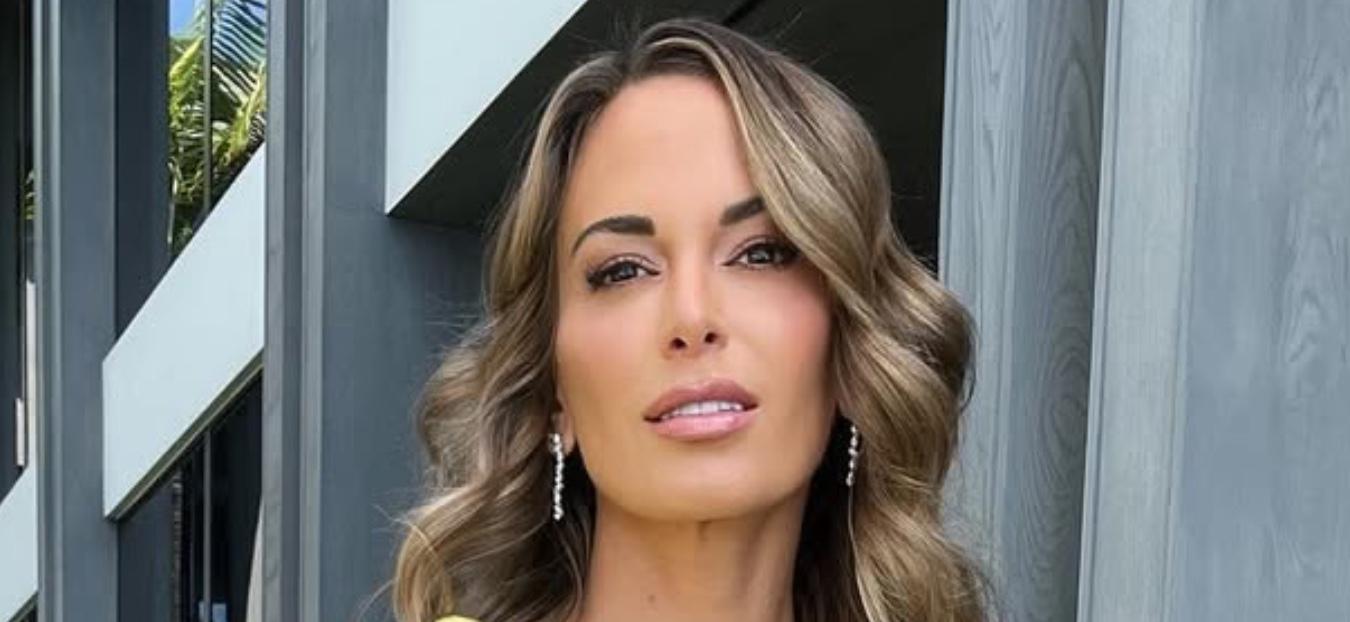 Jena Sims poses for the camera.