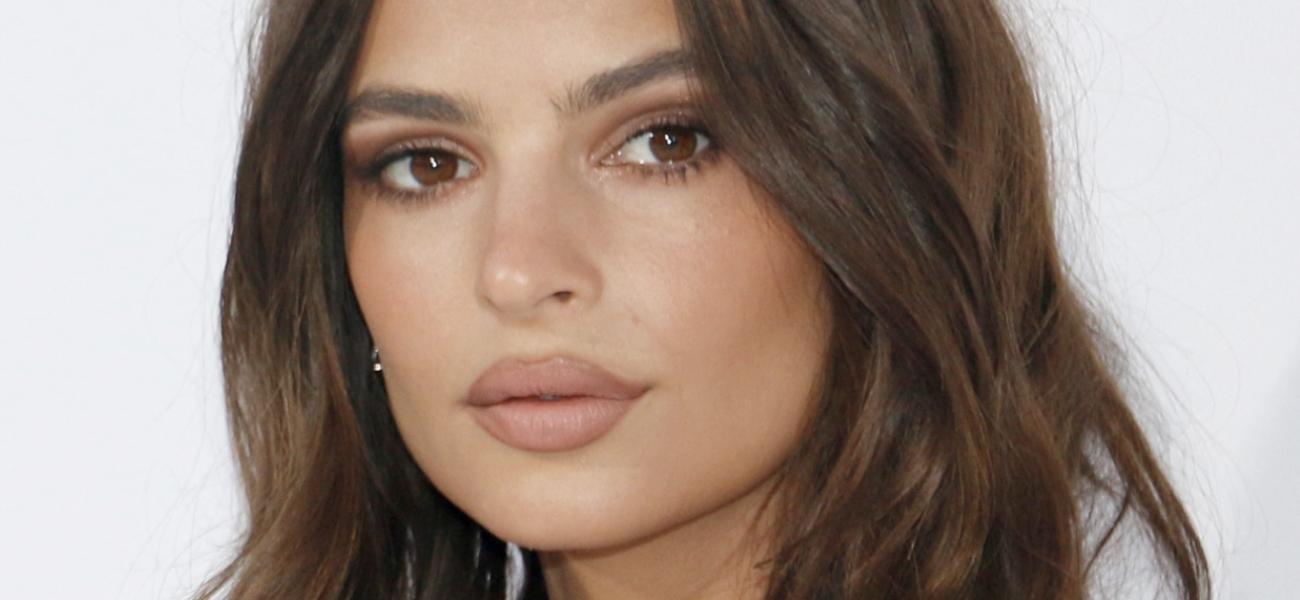 Emily Ratajkowski close up