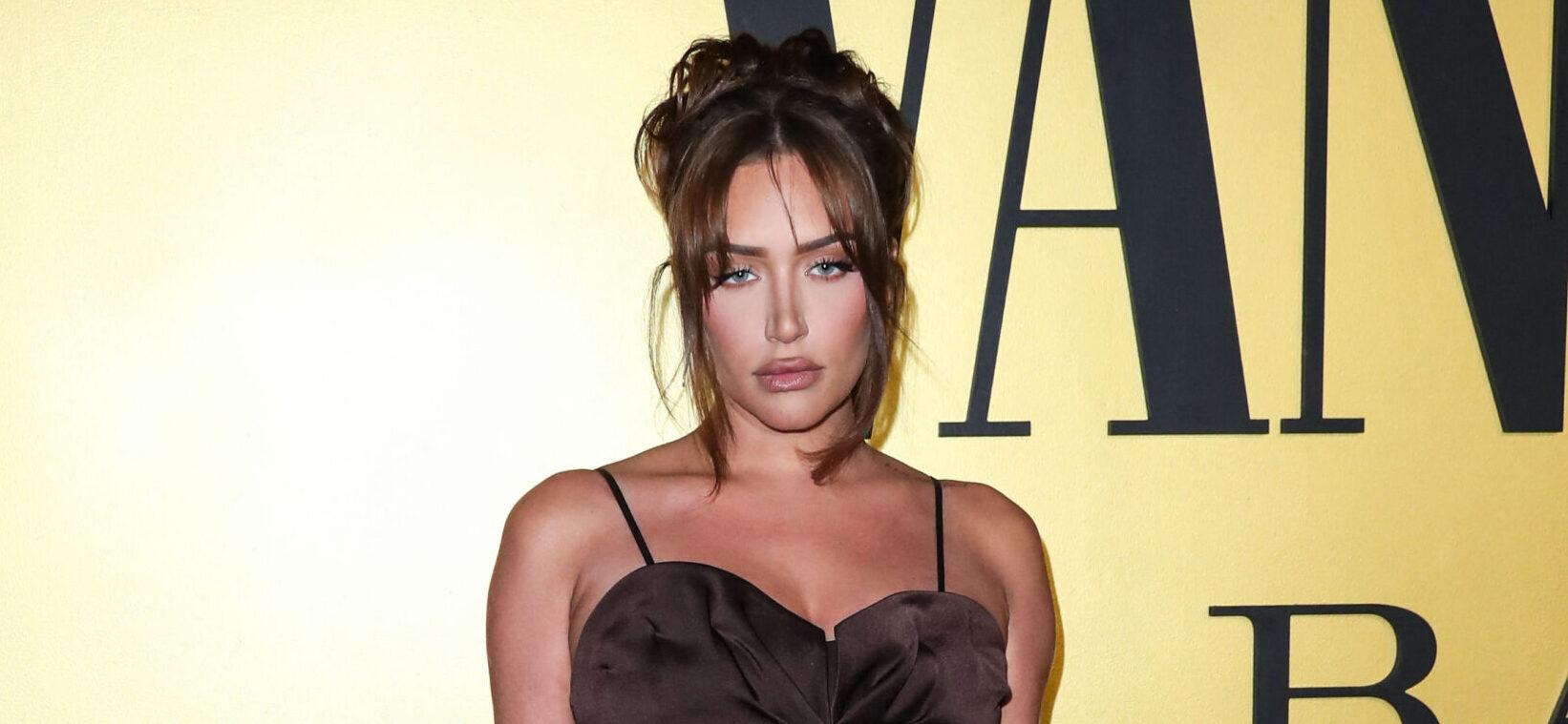 HOLLYWOOD, LOS ANGELES, CALIFORNIA, USA - MARCH 22: Vanity Fair Hosts Vanities Party: A Night For Young Hollywood held at Musso and Frank Grill on March 22, 2022 in Hollywood, Los Angeles, California, United States. 22 Mar 2022 Pictured: Anastasia Karanikolaou, Stassie Karanikolaou, Stas Karanikolaou, Stassiebaby. Photo credit: Xavier Collin/Image Press Agency / MEGA TheMegaAgency.com +1 888 505 6342 (Mega Agency TagID: MEGA840984_001.jpg) [Photo via Mega Agency]