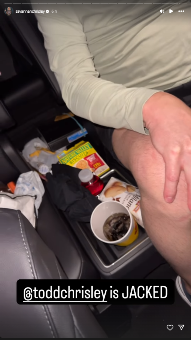 Todd Chrisley torn arm