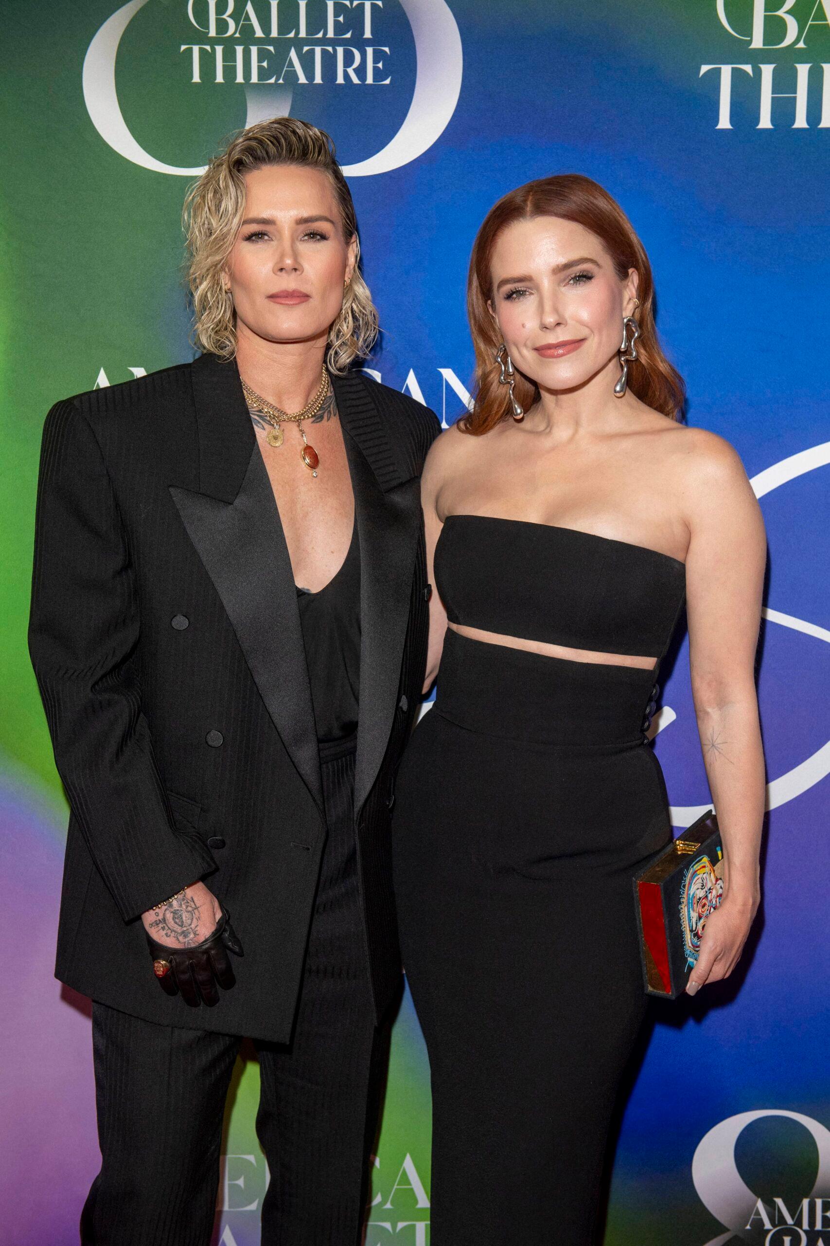Sophhia Bush y Ashlyn Harris en Tmeting thatting First Play House