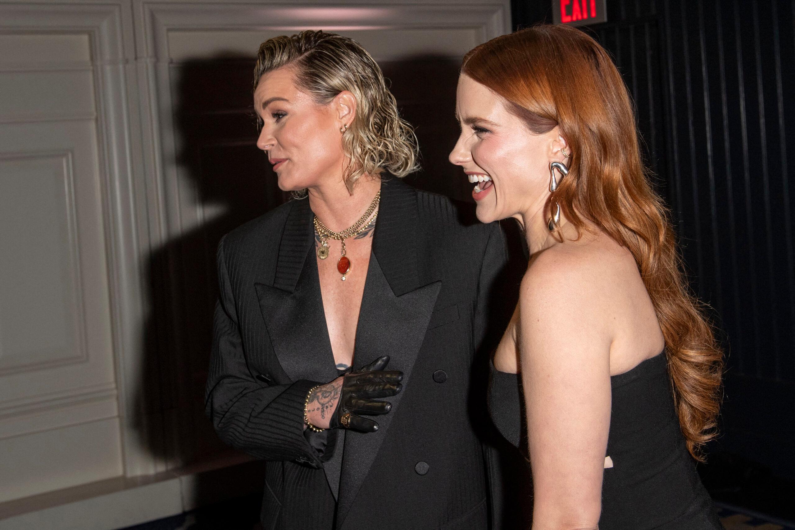 Sophhia Bush y Ashlyn Harris en Tmeting thatting First Play House