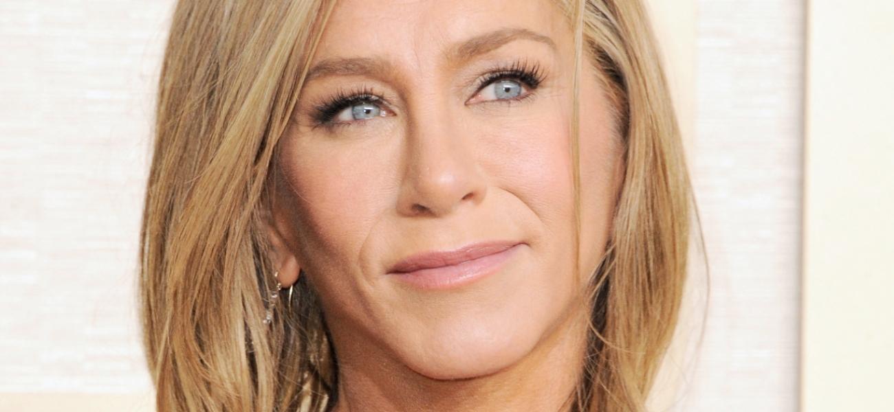 Jennifer Aniston close up