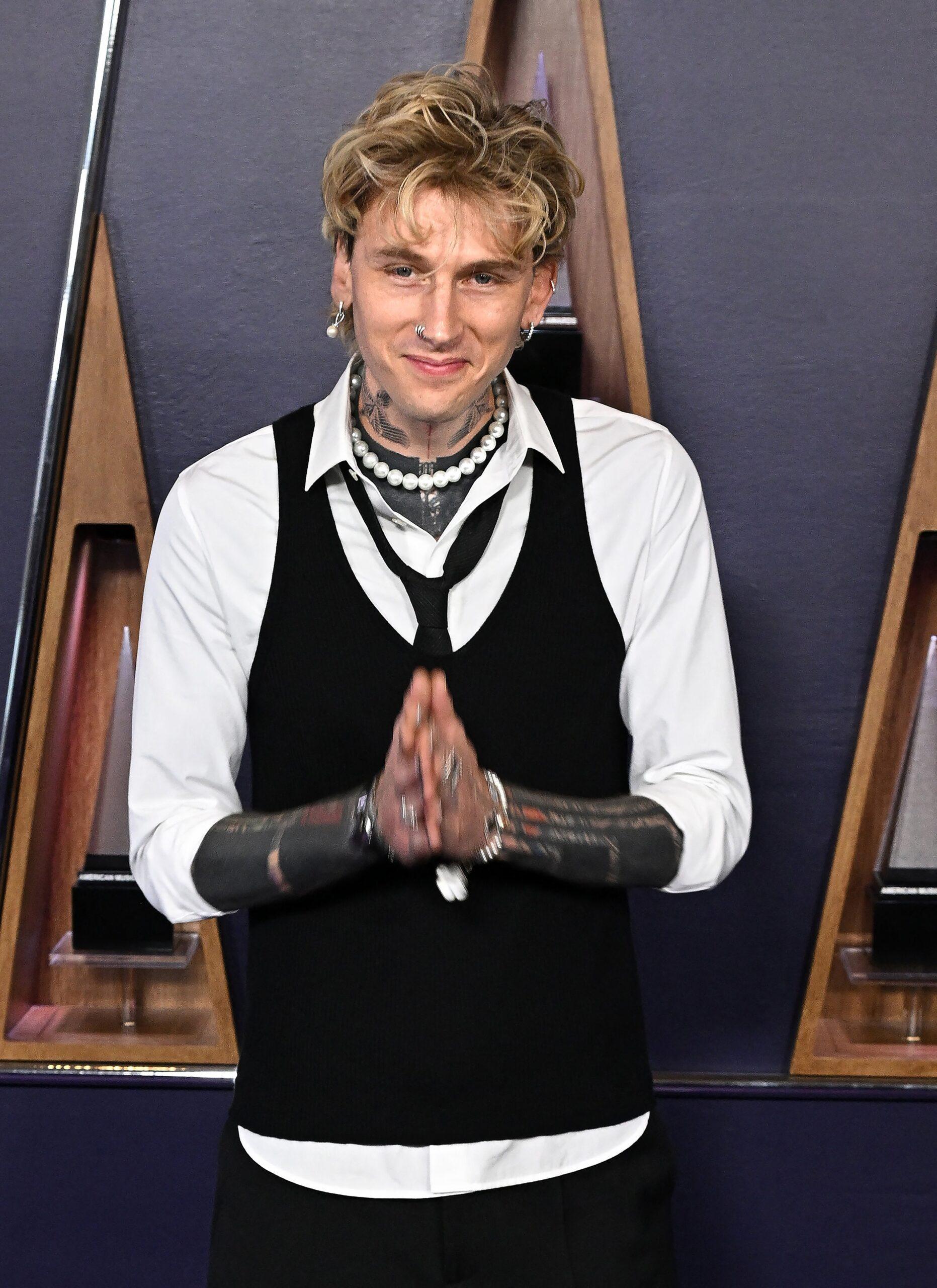 Bajo 2025 American Music Awards 