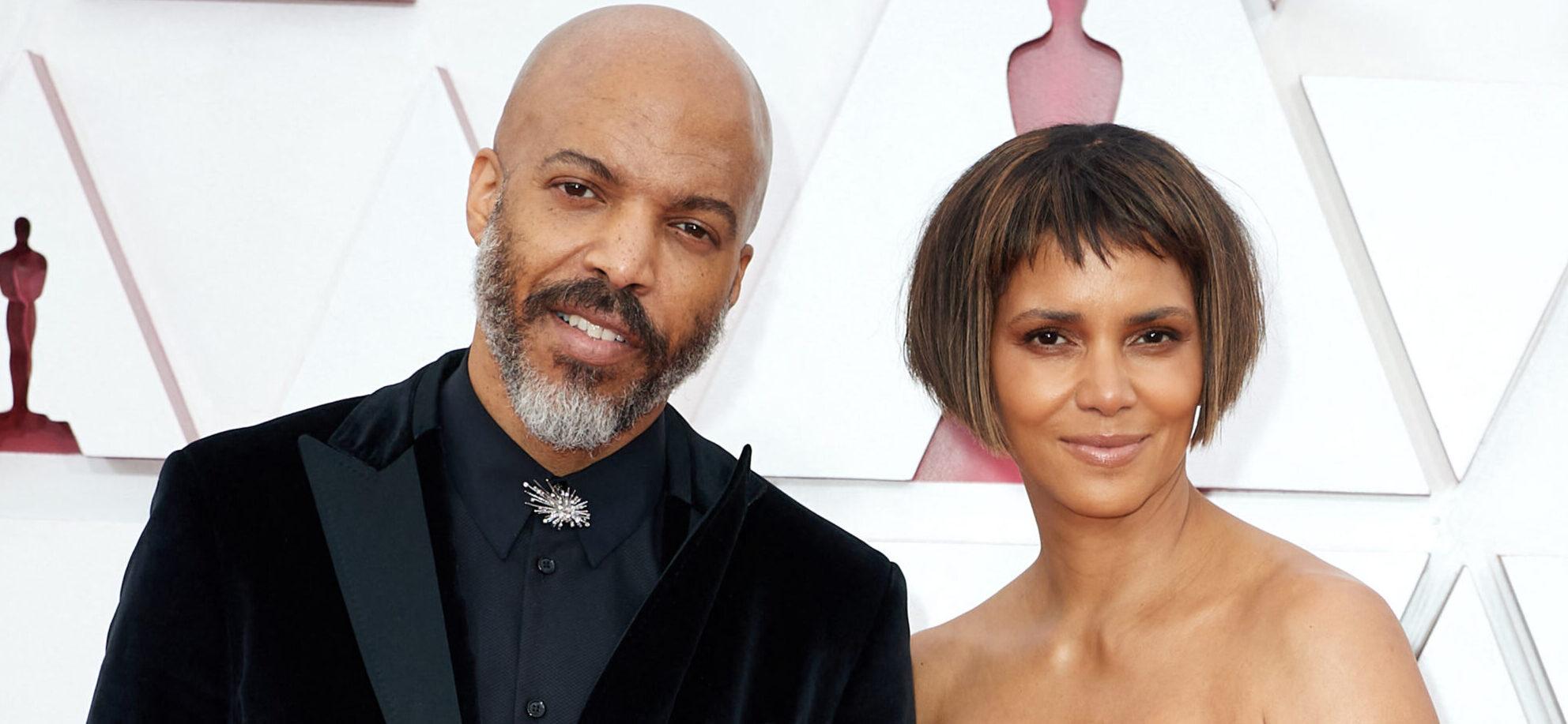 Halle Berry and Van Hunt at the 93rd Annual Academy Awards