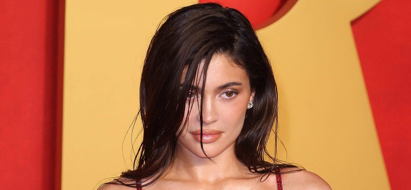 2024 Vanity Fair Oscar Party - Arrivals. 11 Mar 2024 Pictured: Kylie Jenner. Photo credit: CraSH/imageSPACE / MEGA TheMegaAgency.com +1 888 505 6342 (Mega Agency TagID: MEGA1109528_050.jpg) [Photo via Mega Agency]
