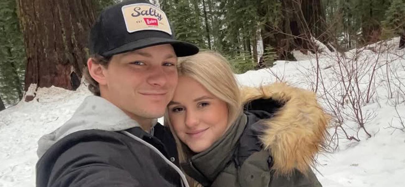 Montana Jordan and Jenna Weeks smiling for a selfie