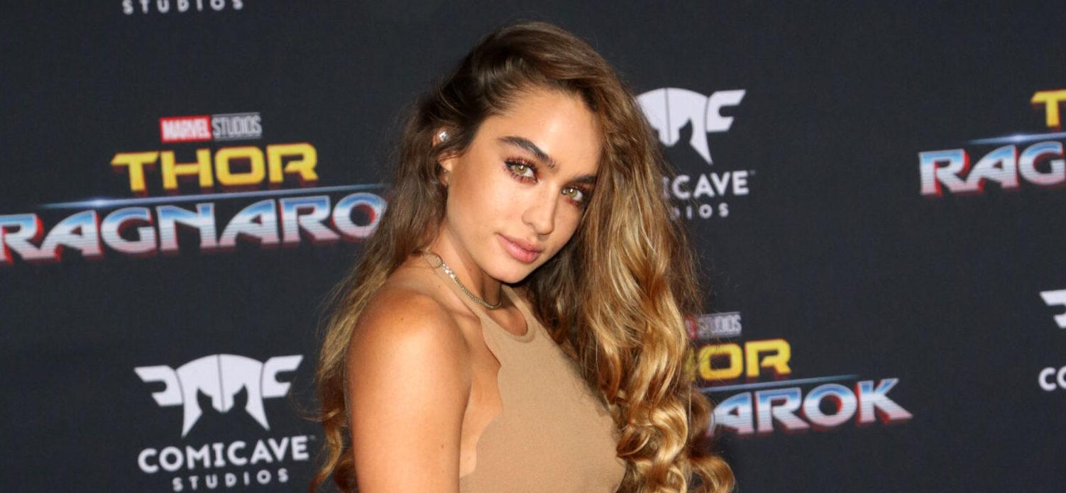 Celebrities attend "Thor: Ragnarok" Film Premiere at El Capitan Theatre in Hollywood. Featuring: Sommer Ray Where: Los Angeles, California, United States When: 11 Oct 2017 Credit: Brian To/WENN.com Newscom/(Mega Agency TagID: wennphotossix527285.jpg) [Photo via Mega Agency]