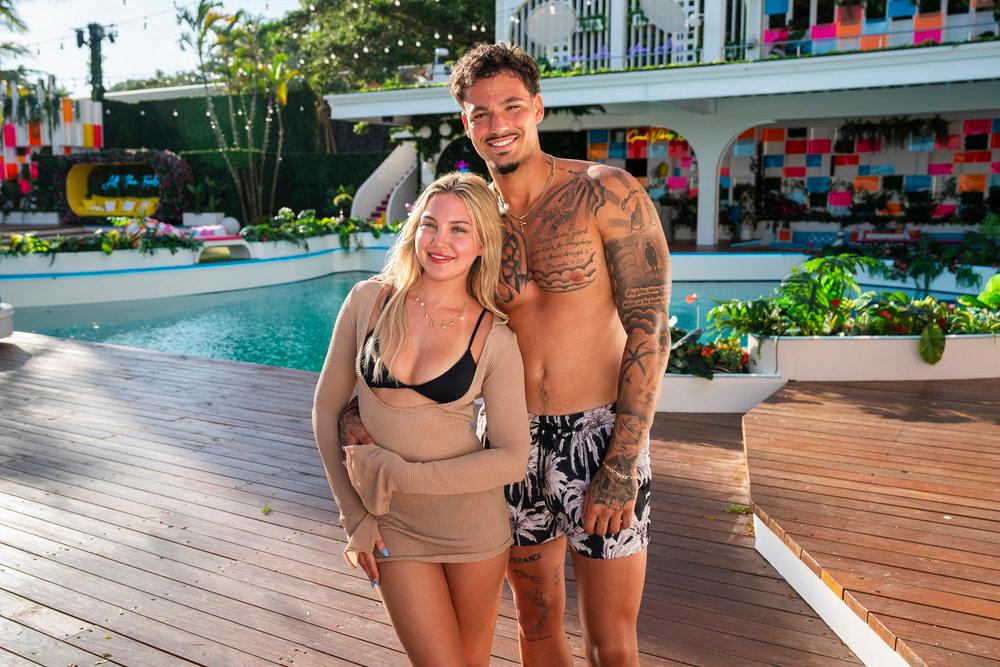 Hannah Fields and Pepe Garcia on 'Love Island.'