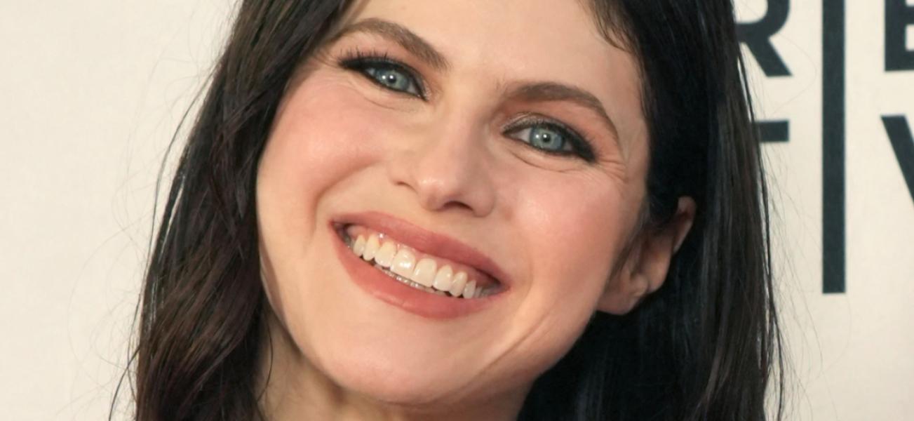Alexandra Daddario close up