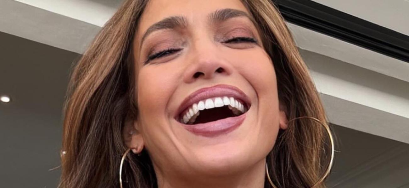 Jennifer Lopez close up