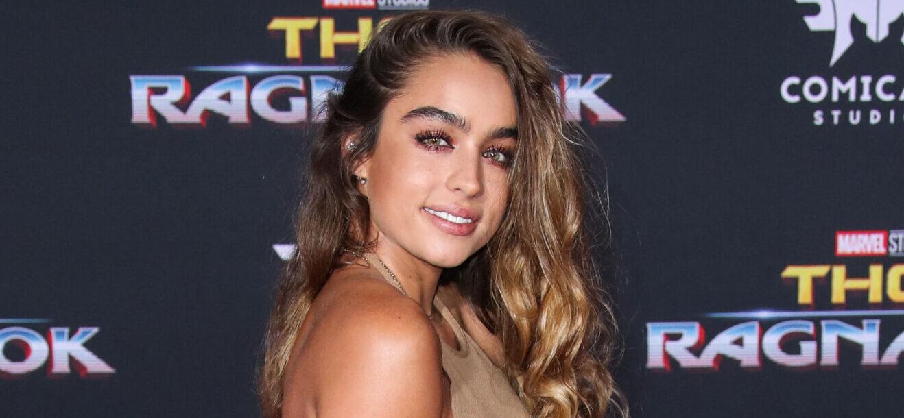 HOLLYWOOD, LOS ANGELES, CA, USA - OCTOBER 10: Los Angeles Premiere Of Disney And Marvel's 'Thor: Ragnarok' held at the El Capitan Theatre on October 10, 2017 in Hollywood, Los Angeles, California, United States. 10 Oct 2017 Pictured: Sommer Ray. Photo credit: Xavier Collin/Image Press Agency / MEGA TheMegaAgency.com +1 888 505 6342 (Mega Agency TagID: MEGA331642_118.jpg) [Photo via Mega Agency]